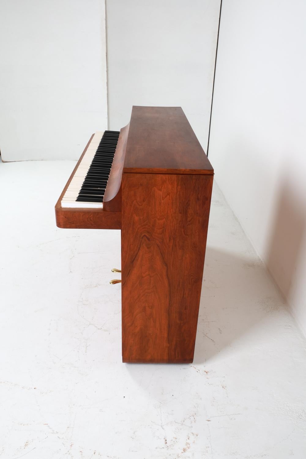20ième siècle Pianette danoise Louis Zwicki des années 1960 en vente