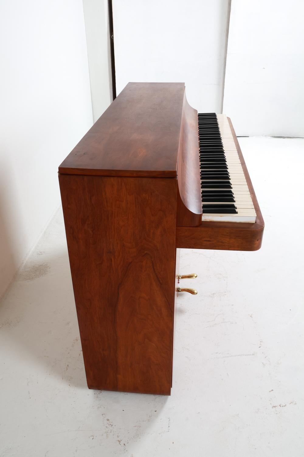 Pianette danoise Louis Zwicki des années 1960 en vente 1