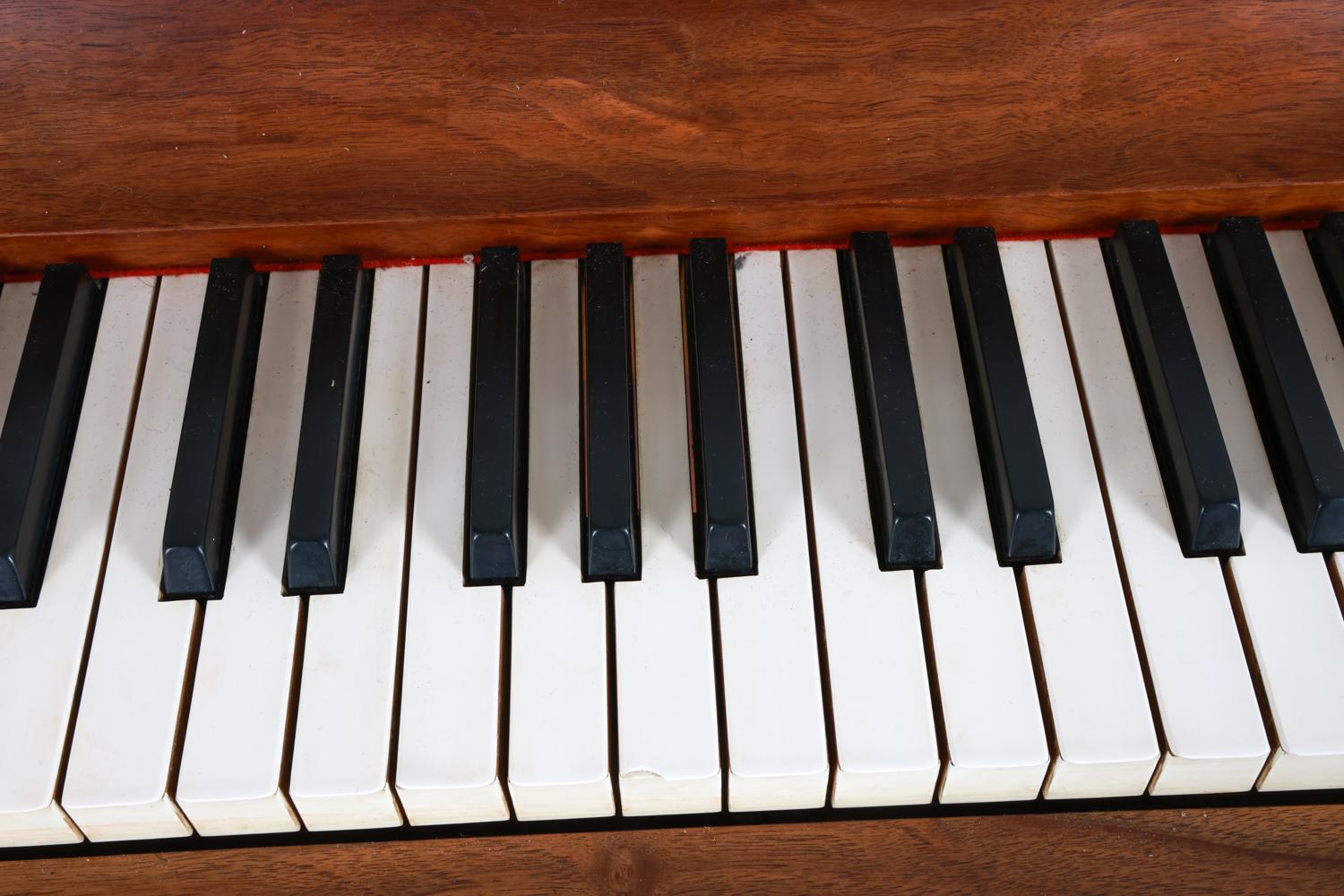 Pianette danoise Louis Zwicki des années 1960 en vente 2