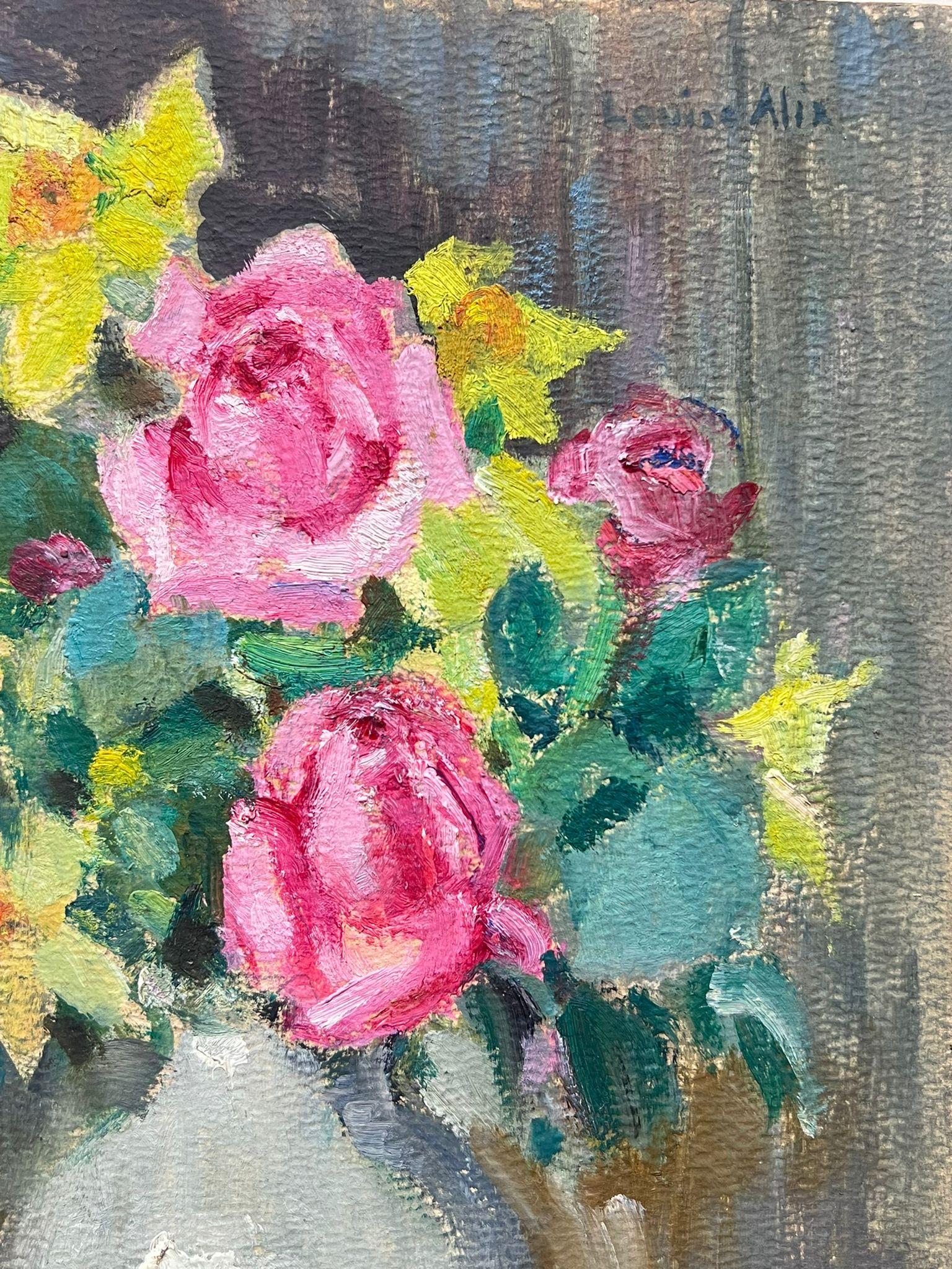 1930er Jahre Französisch Impressionist Stillleben Gemälde Narzissen und rosa Rosen in Vase (Grau), Interior Painting, von Louise Alix