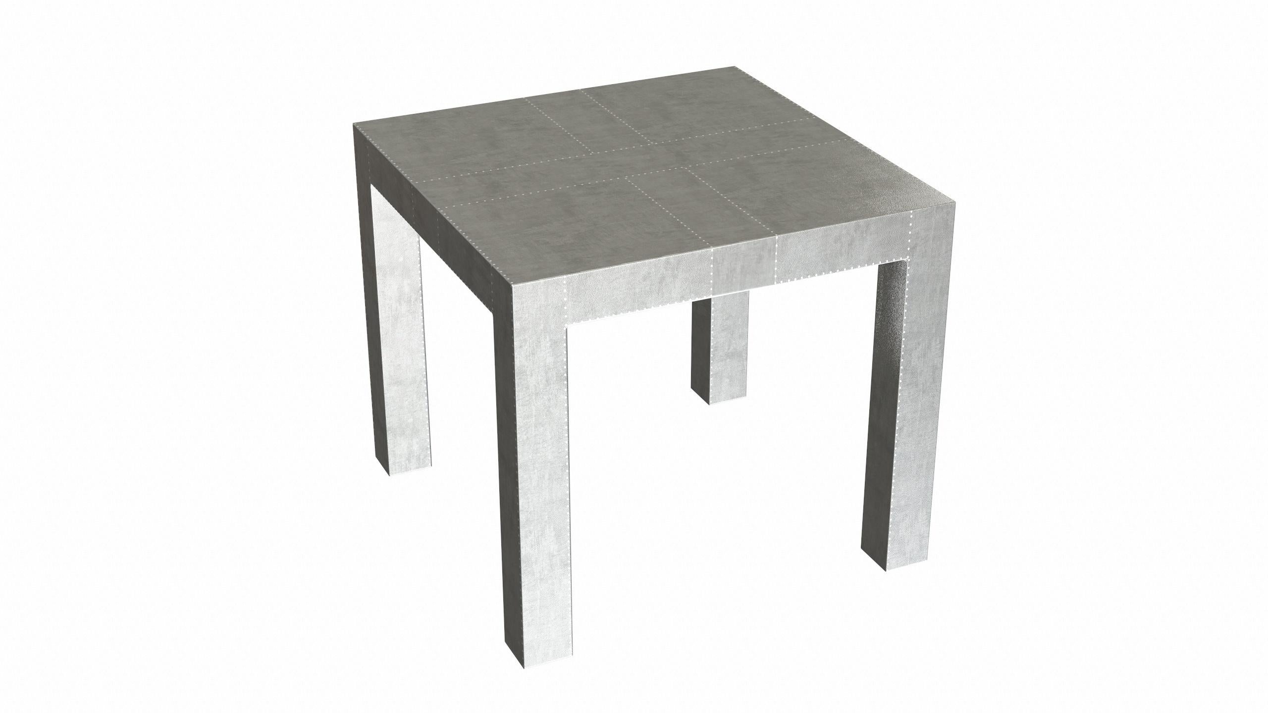 Tables de ferme Art Déco carrée table à boire en bronze blanc martelé fin Louise en vente 2