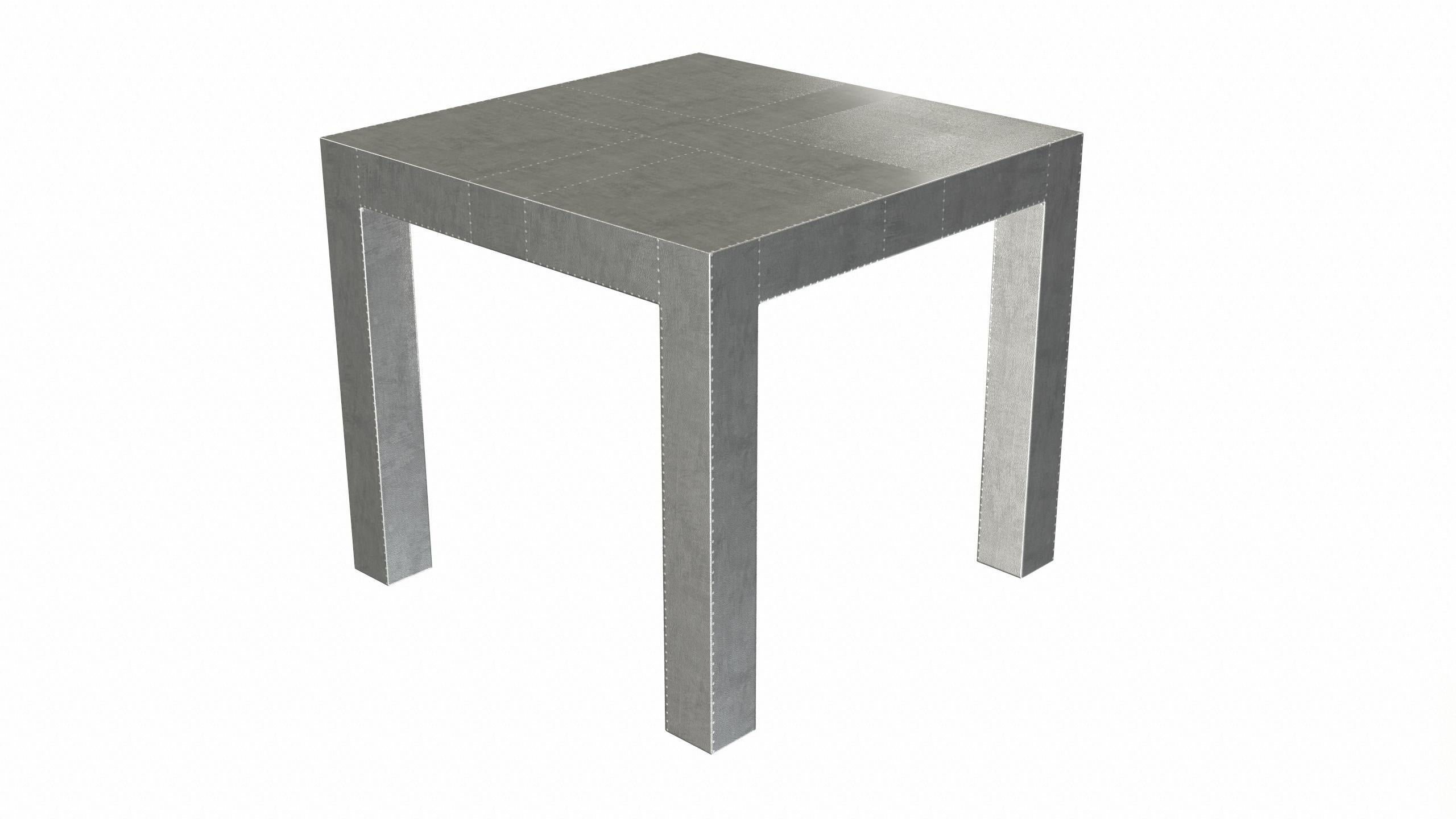 Tables de ferme Art Déco carrée table à boire en bronze blanc martelé fin Louise en vente 1