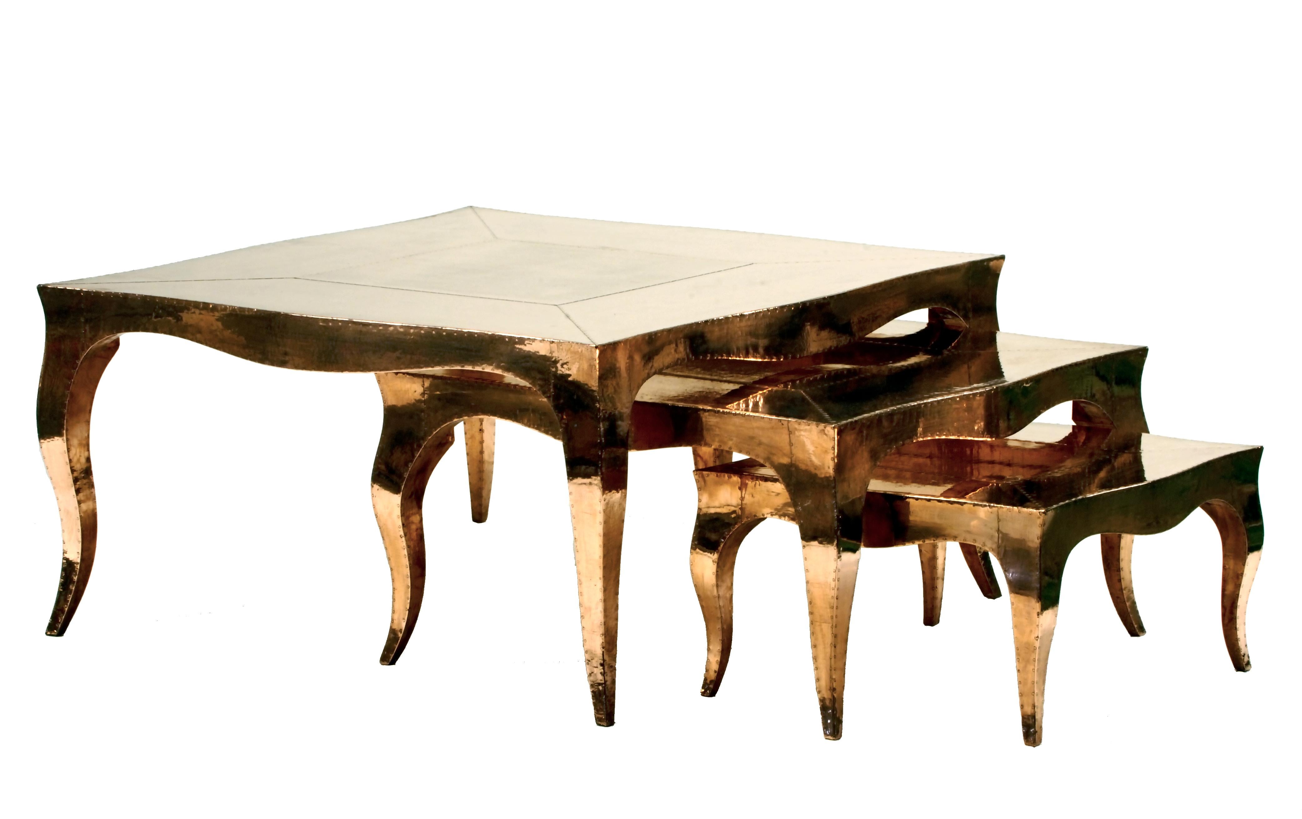 Louise Art Deco Nesting Tables Fine Hammered Brass 18.5x18.5x10 inch by Paul M. en vente 11