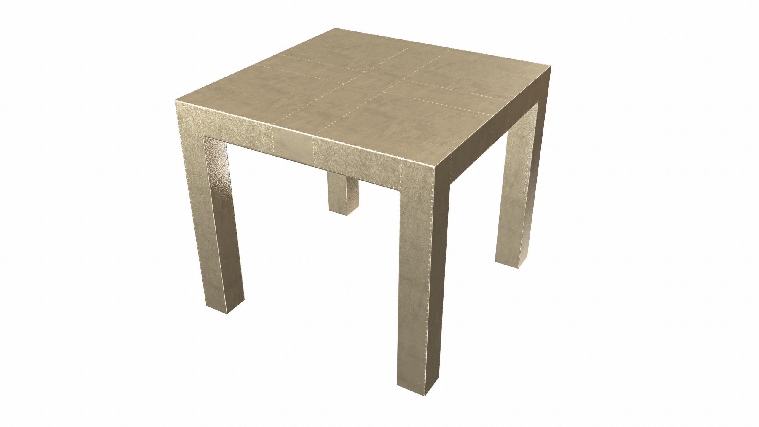 Métal Louise Art Deco Side Tables Square Drink Table Mid. Laiton Hammeré en vente