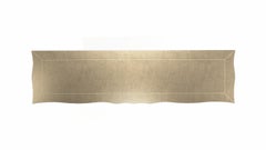 Louise Credenza Art Deco Buffet in Mid. Ottone martellato di Paul Mathieu