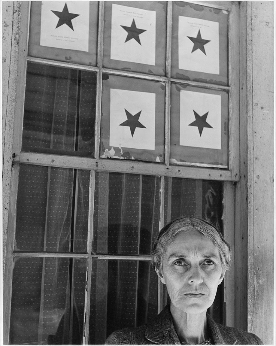 Louise Dahl-Wolfe Black and White Photograph – Fünf Sterne-Mutter: Elzora Williams, Nashville, Tennessee