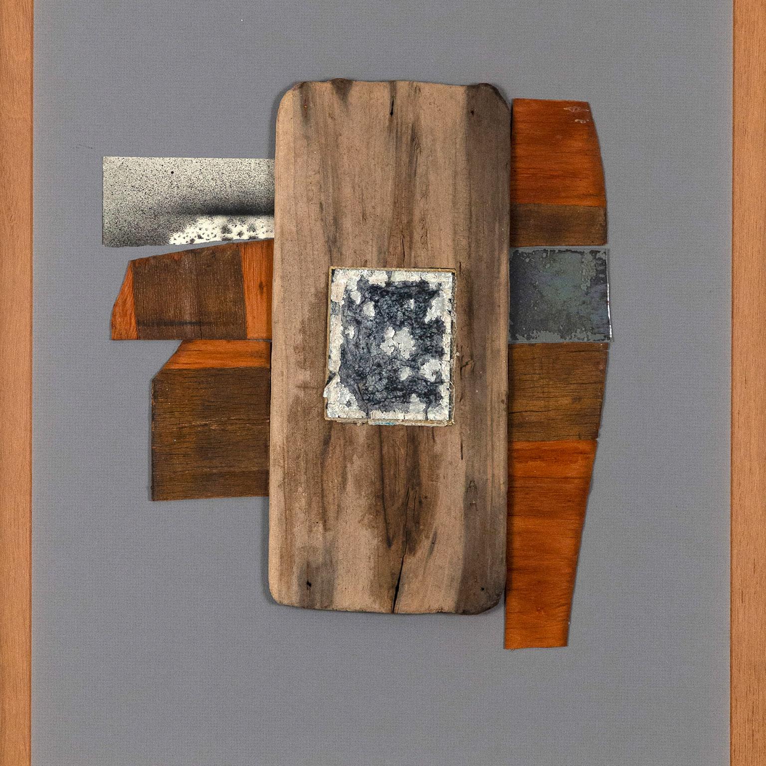 Caviar20 è entusiasta di offrire questo straordinario collage dell'inimitabile Louise Nevelson, considerata una delle scultrici americane più originali, influenti e di successo del XX secolo.

Il fascino duraturo della Nevelson risiede nel suo