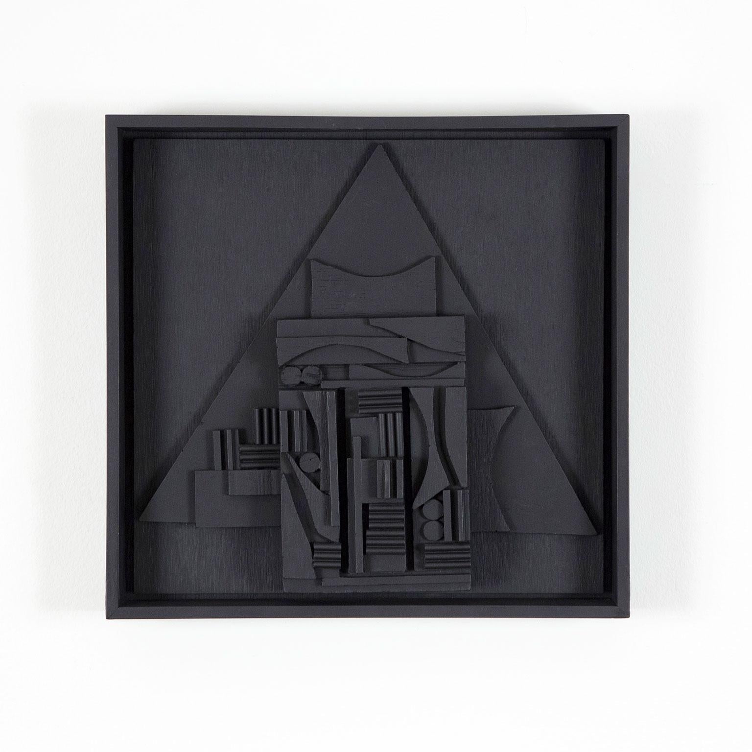 Abstract Sculpture Louise Nevelson - Livre américain récompensé