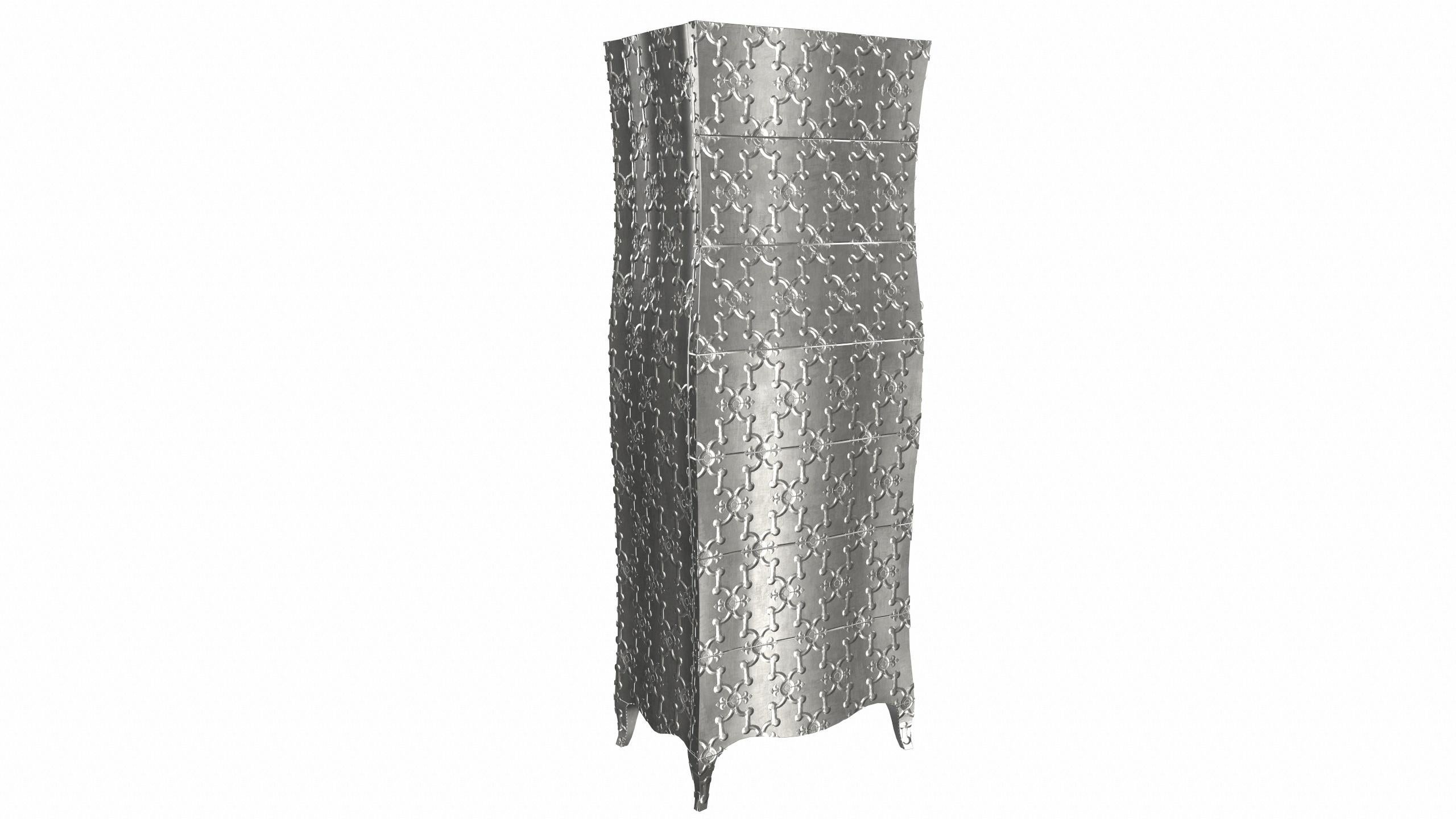 Indiano Armadi ad angolo Louise Semainier in bronzo bianco liscio di Paul Mathieu in vendita