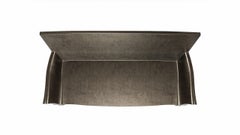 Louise Settee Art Deco Canapes in Mid. Bronzo antico martellato di Paul Mathieu