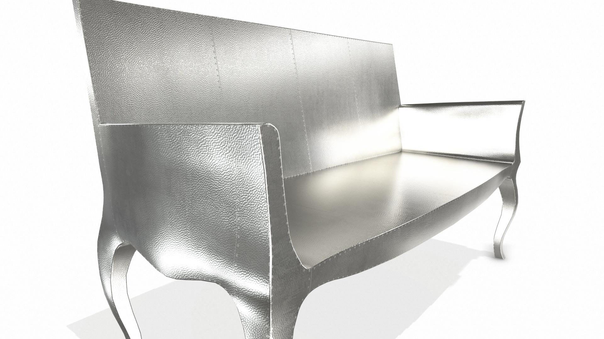 Metallo Louise Settee Art Deco Settees in Mid. Bronzo bianco martellato di Paul Mathieu in vendita