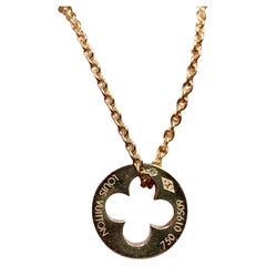 Louise Vuitton Collier pendentif Empreinte en or jaune 18 carats 11 mm 16