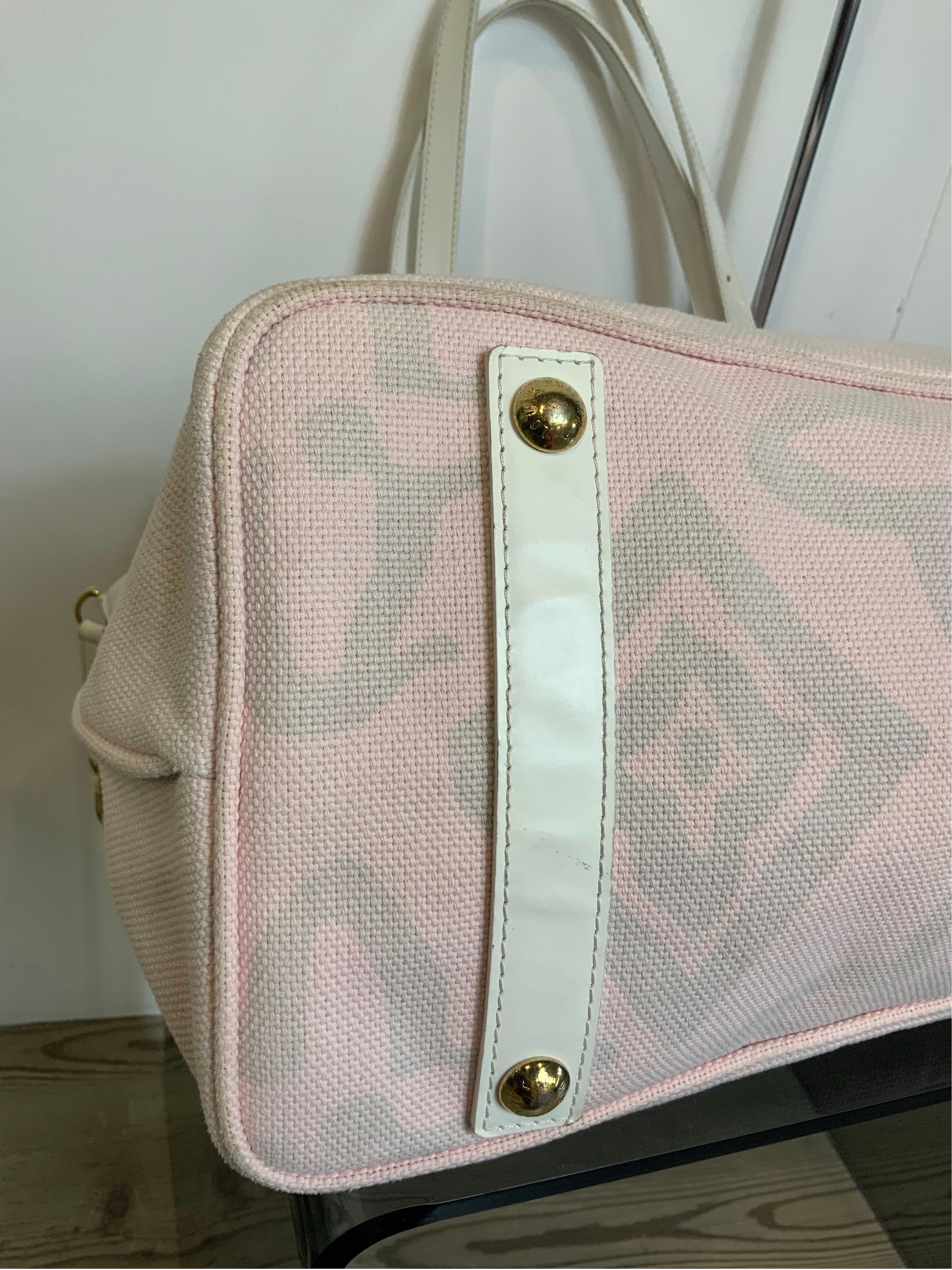 Louise Vuitton Cruise line Tahitienne pink Shoulder Bag For Sale 4