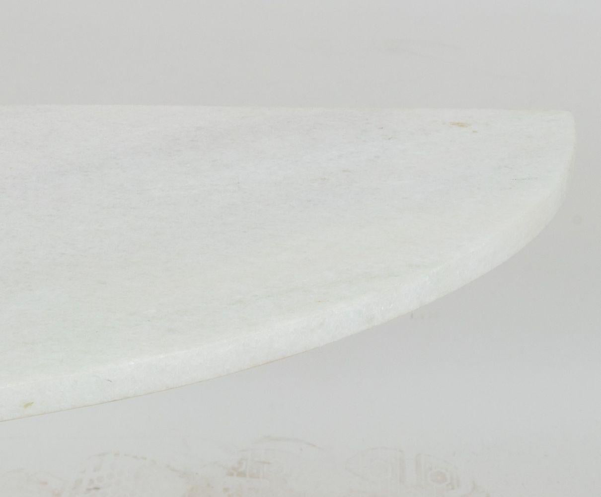Américain Console Louna à plateau en quartzite et démilune en aluminium en vente