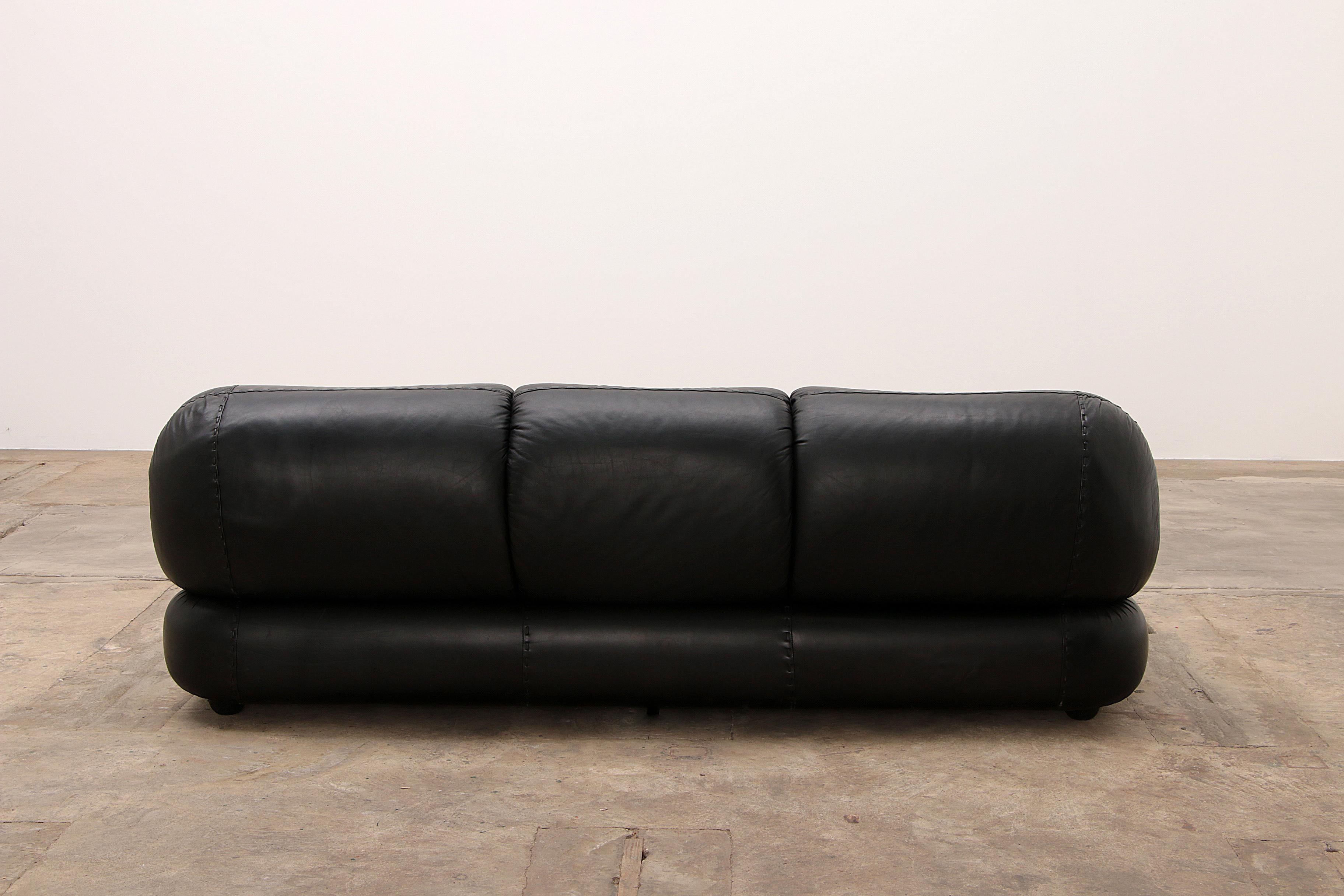 Late 20th Century Lounge 3-Seater Sofa in Leather by Sapporo for Mobil Girgi, Italy, 1970