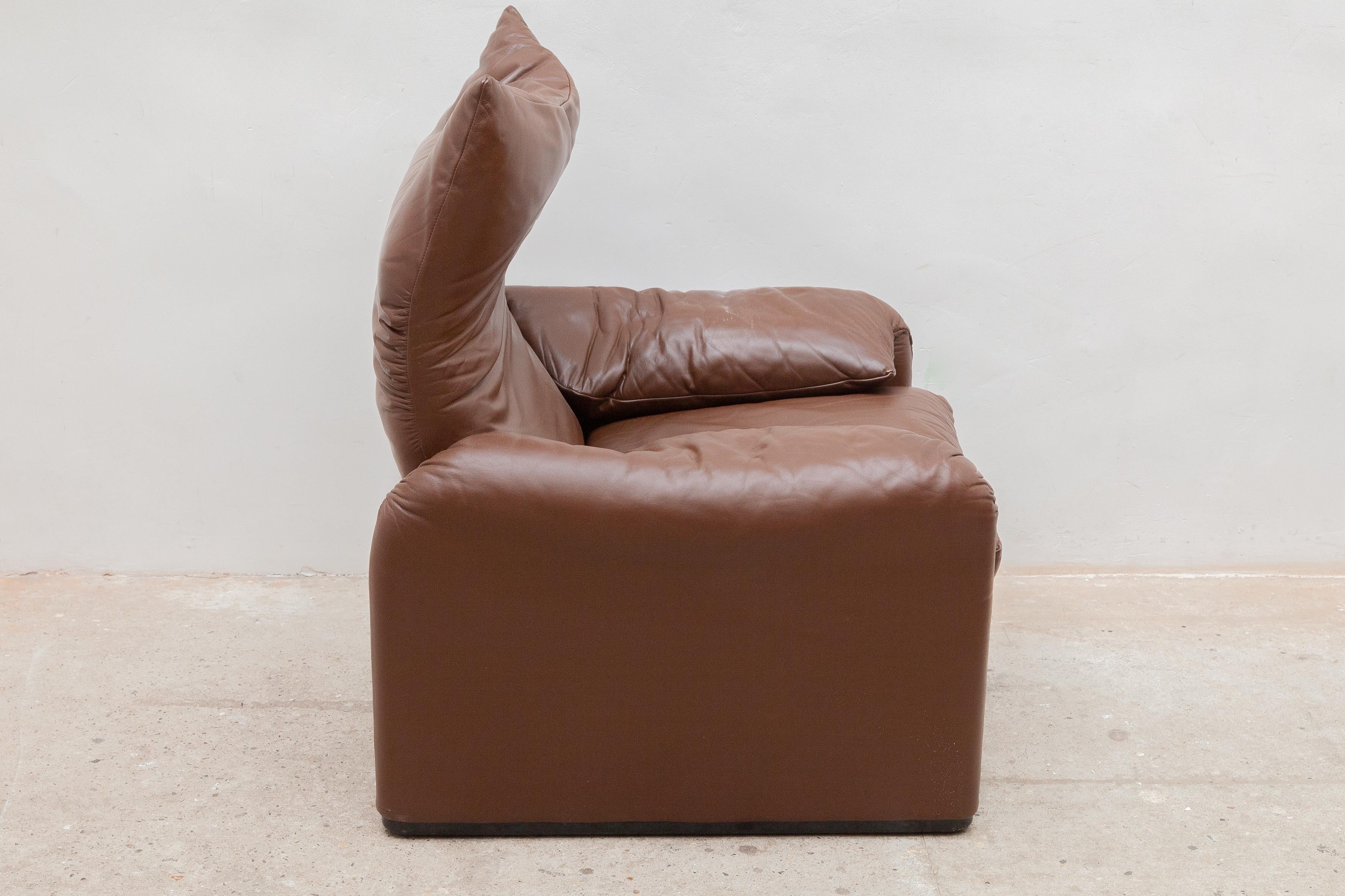 Italian Lounge Arm Chair Model 