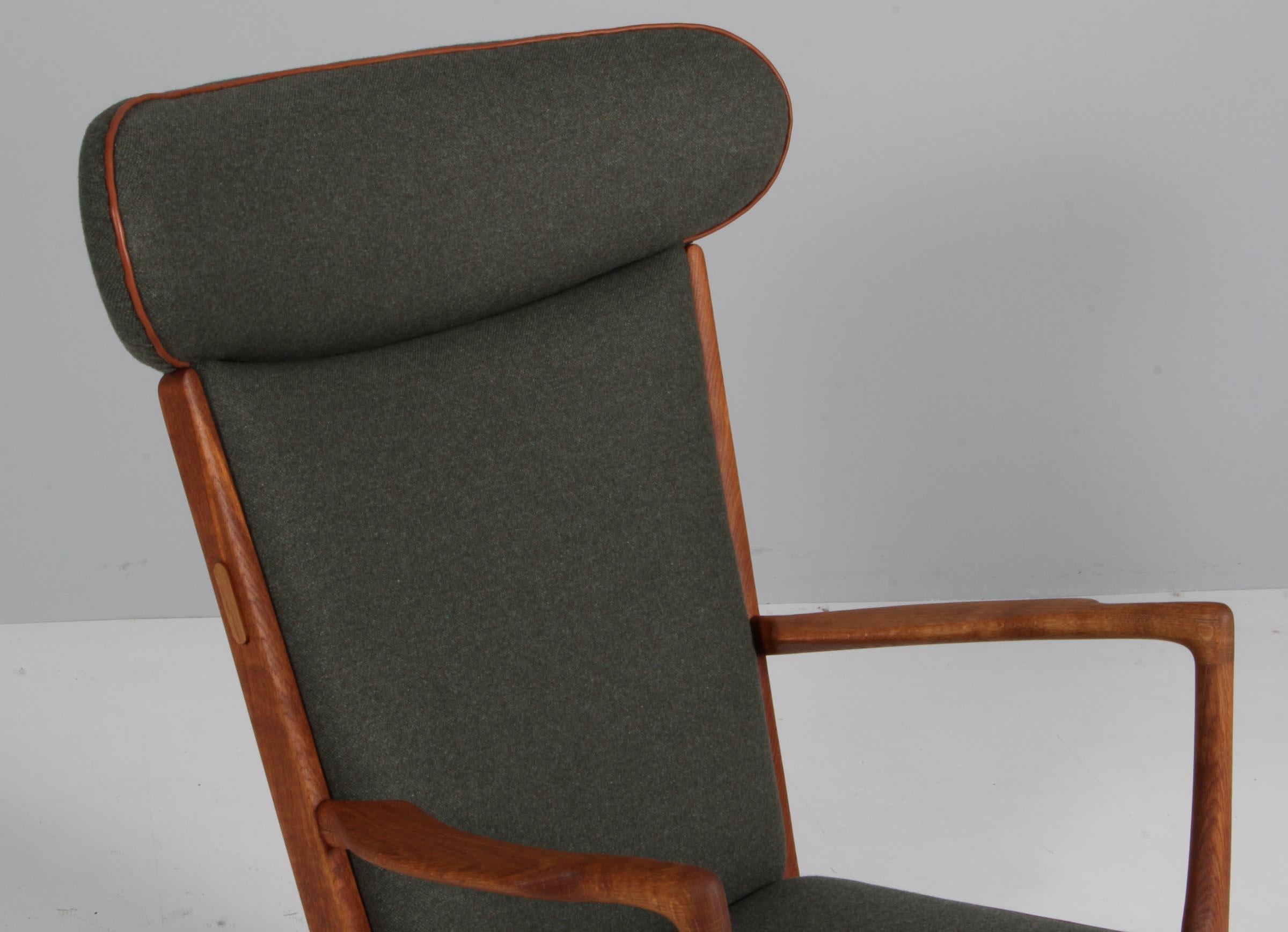 Lounge / armchair, Model AP15, by Hans Wegner for A.P. Stolen. Full grain In Good Condition For Sale In Esbjerg, DK