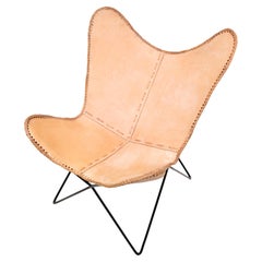 Lounge armchair With Black frame In light leather, Named Bat Chair From 1980s