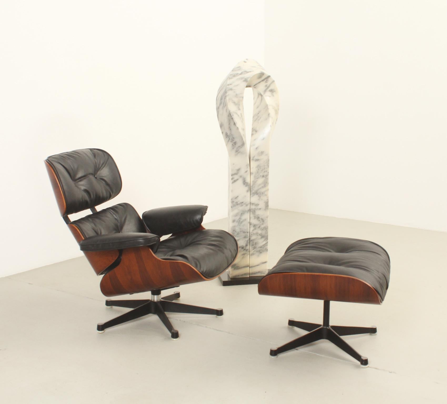 Lounge Chair and Ottoman by Charles and Ray Eames, 1960's 5
