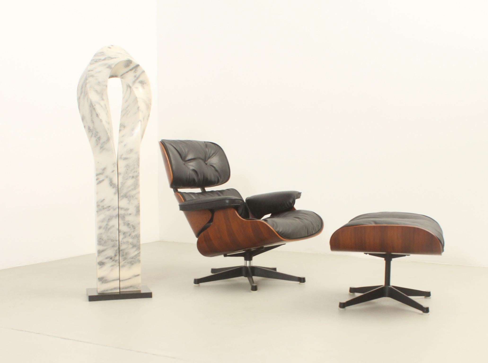 Lounge Chair and Ottoman by Charles and Ray Eames, 1960's 10