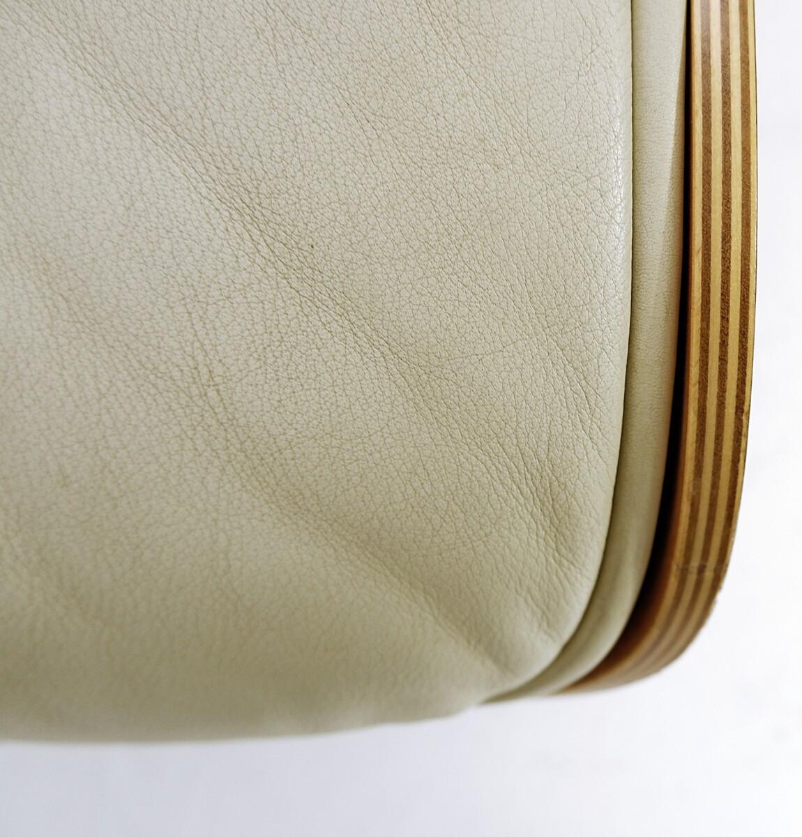 Lounge Chair and Ottoman by Charles Eames for IFC Milan 3