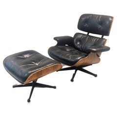 Fauteuil de salon et pouf Eames pour Mobilier internationale