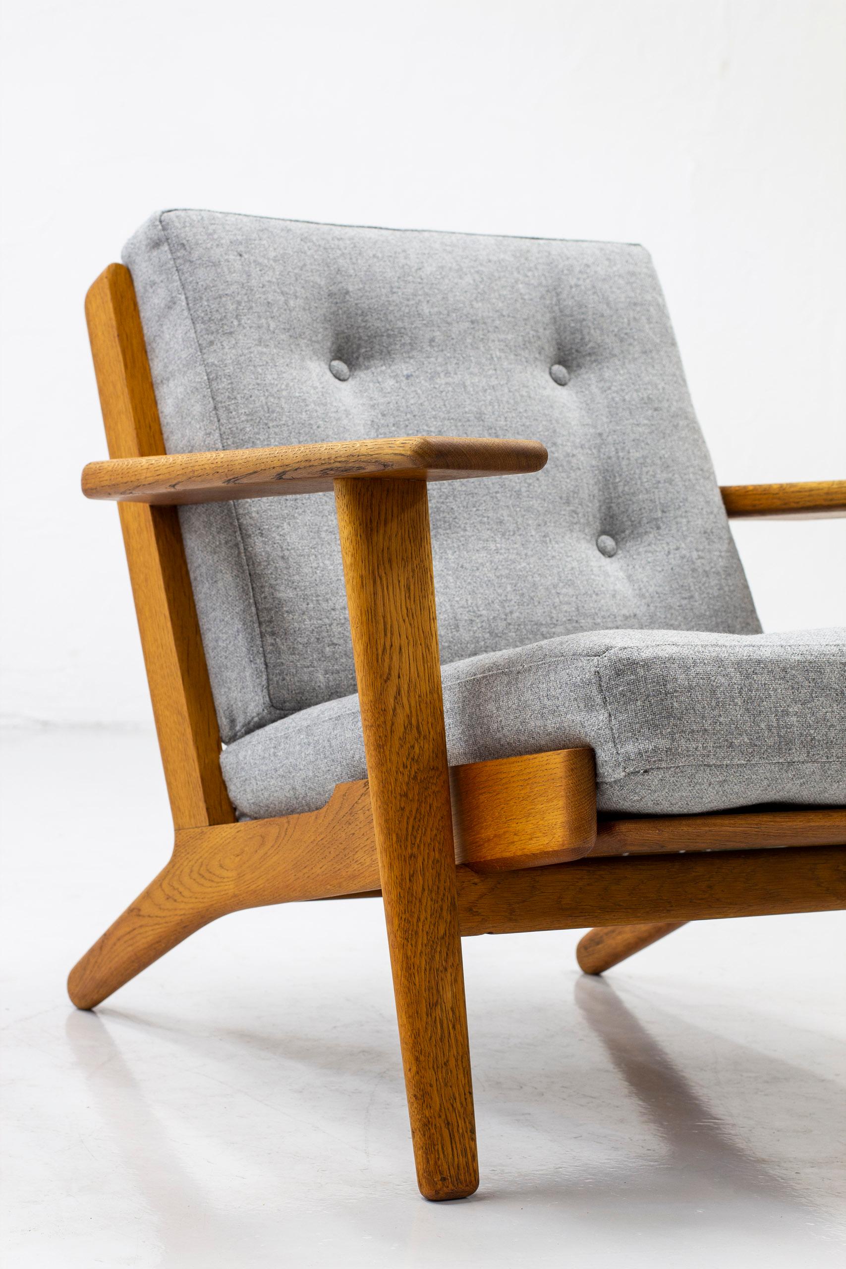 Lounge Chair and Ottoman by Hans J. Wegner for GETAMA, Denmark, 1960s 2