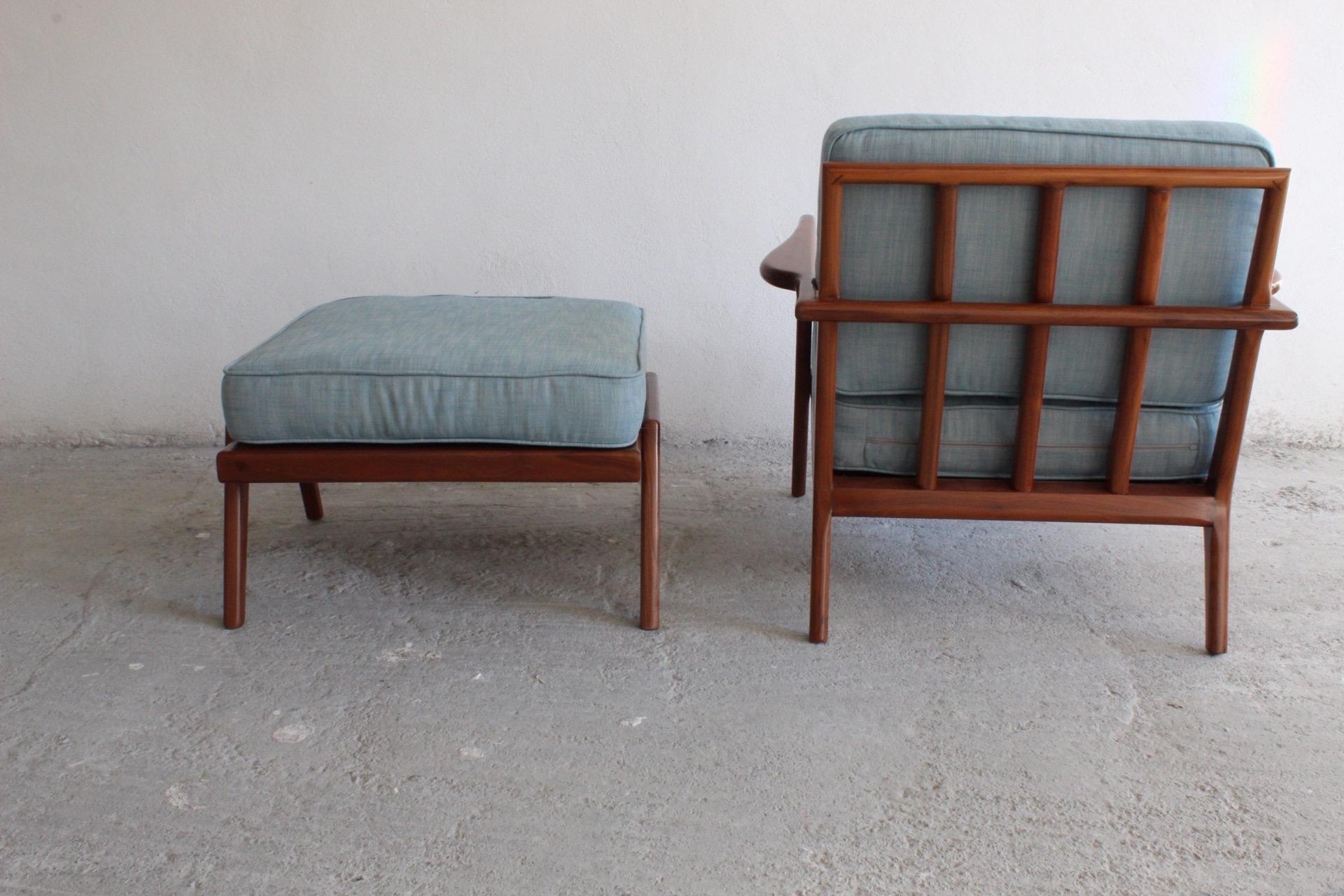 American Lounge Chair and Ottoman by Mel Smilow for Smilow-Thielle For Sale