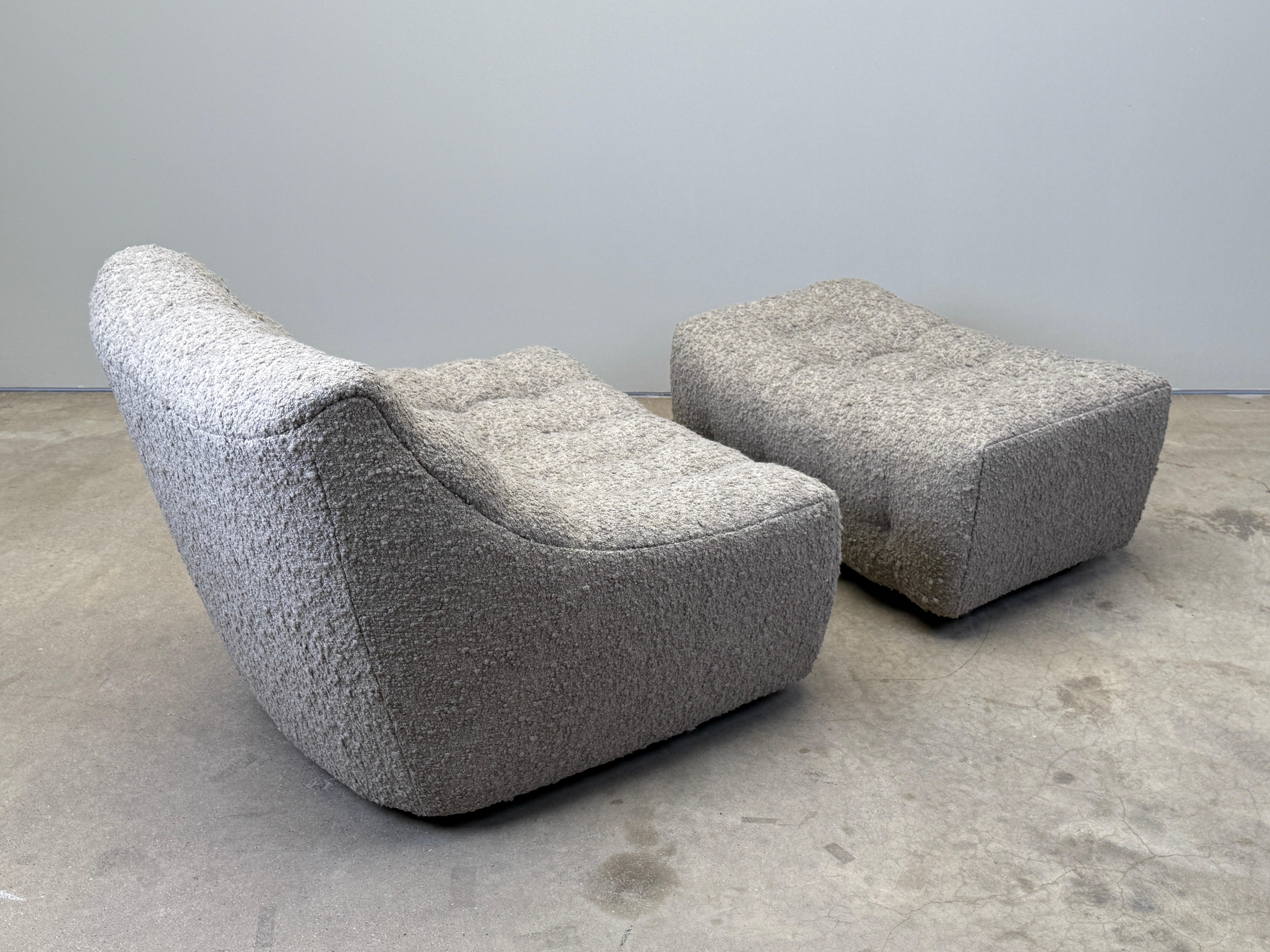Lounge Chair and Ottoman by Milo Baughman For Sale 11