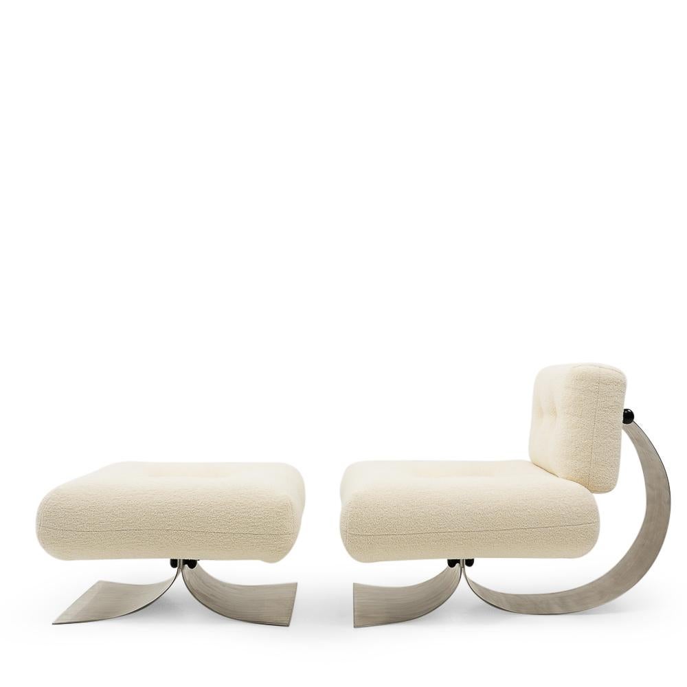 Lounge Chair and Ottoman by Oscar Niemeyer for Mobilier International, 1970s In Good Condition In Renens, CH