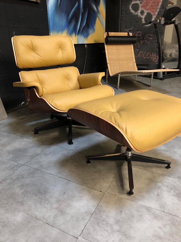 Contemporary Lounge Chair and Ottoman Charles Eames
