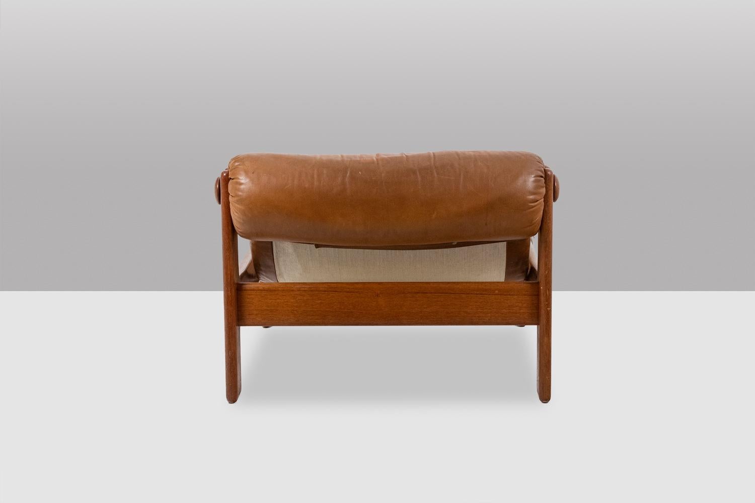 Chaise longue et ottoman en orme blond et cuir. 1970s Excellent état - En vente à Saint-Ouen, FR