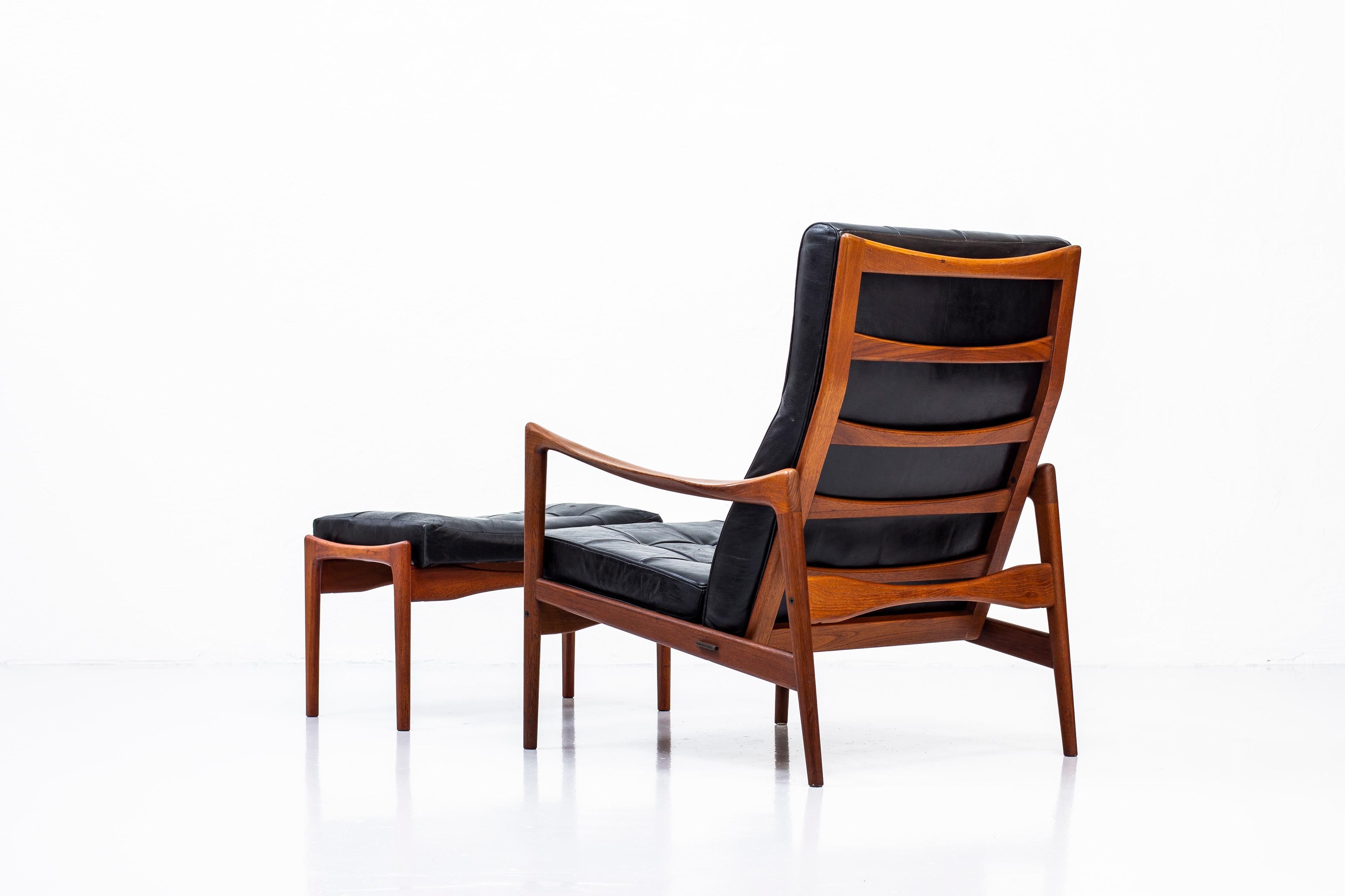 Swedish Lounge Chair and Ottoman in Teak by Ib Kofod-Larsen, Danish Modern, 1950s