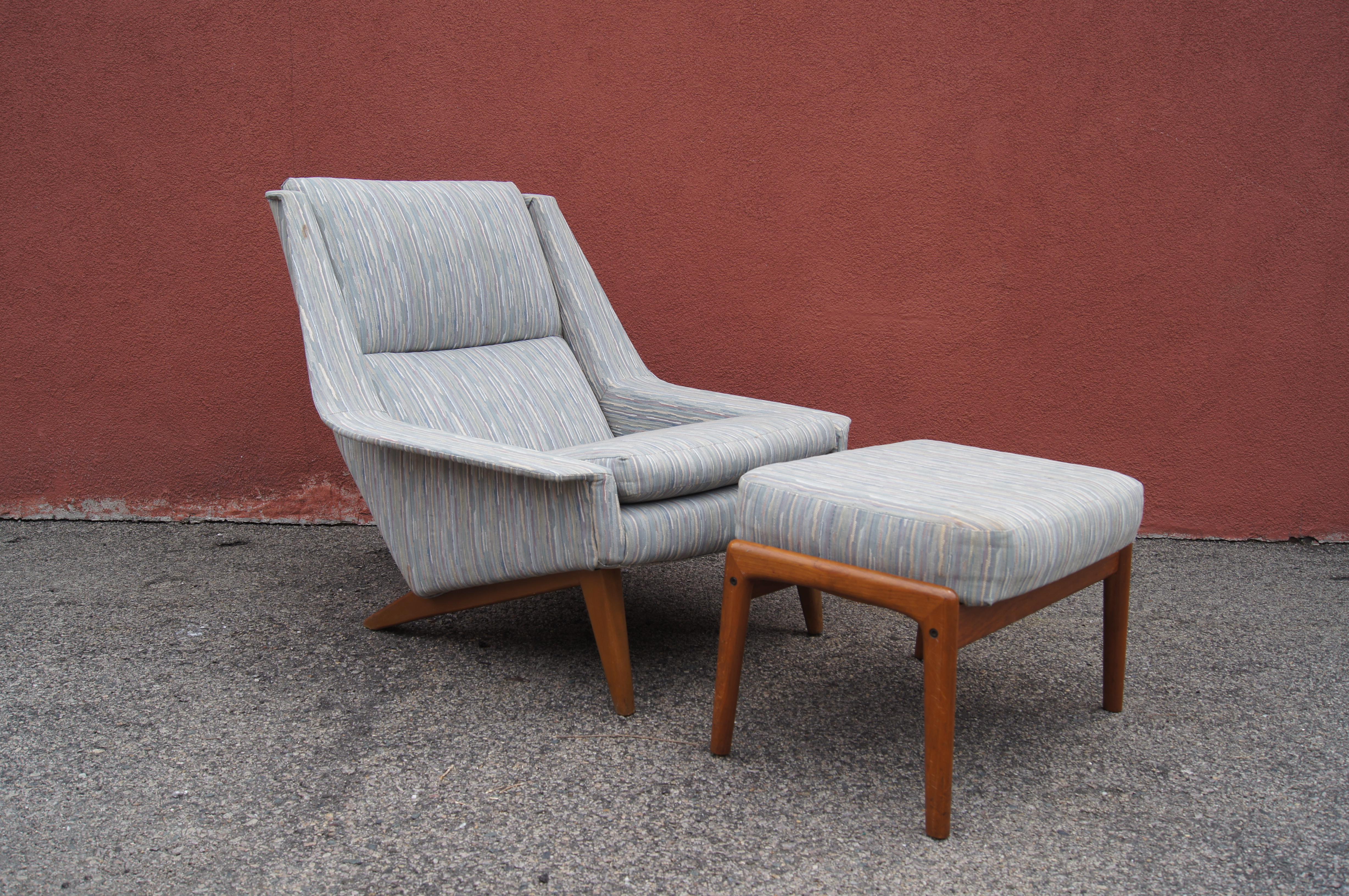 Scandinavian Modern Lounge Chair and Ottoman, Model 4410, by Folke Ohlsson for Fritz Hansen For Sale