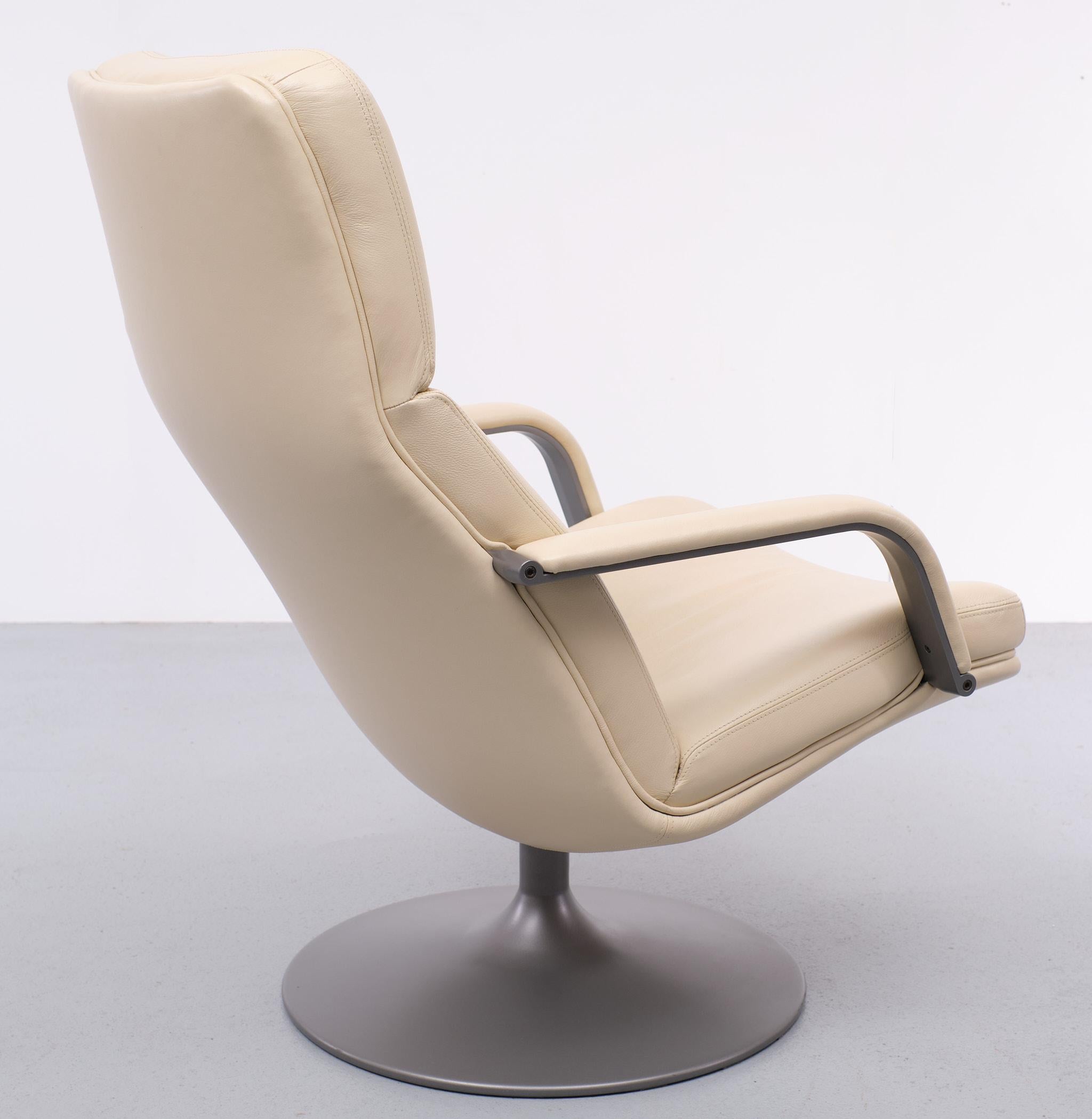 Lounge Chair Artifort Geoffrey Harcourt 1970s For Sale 3