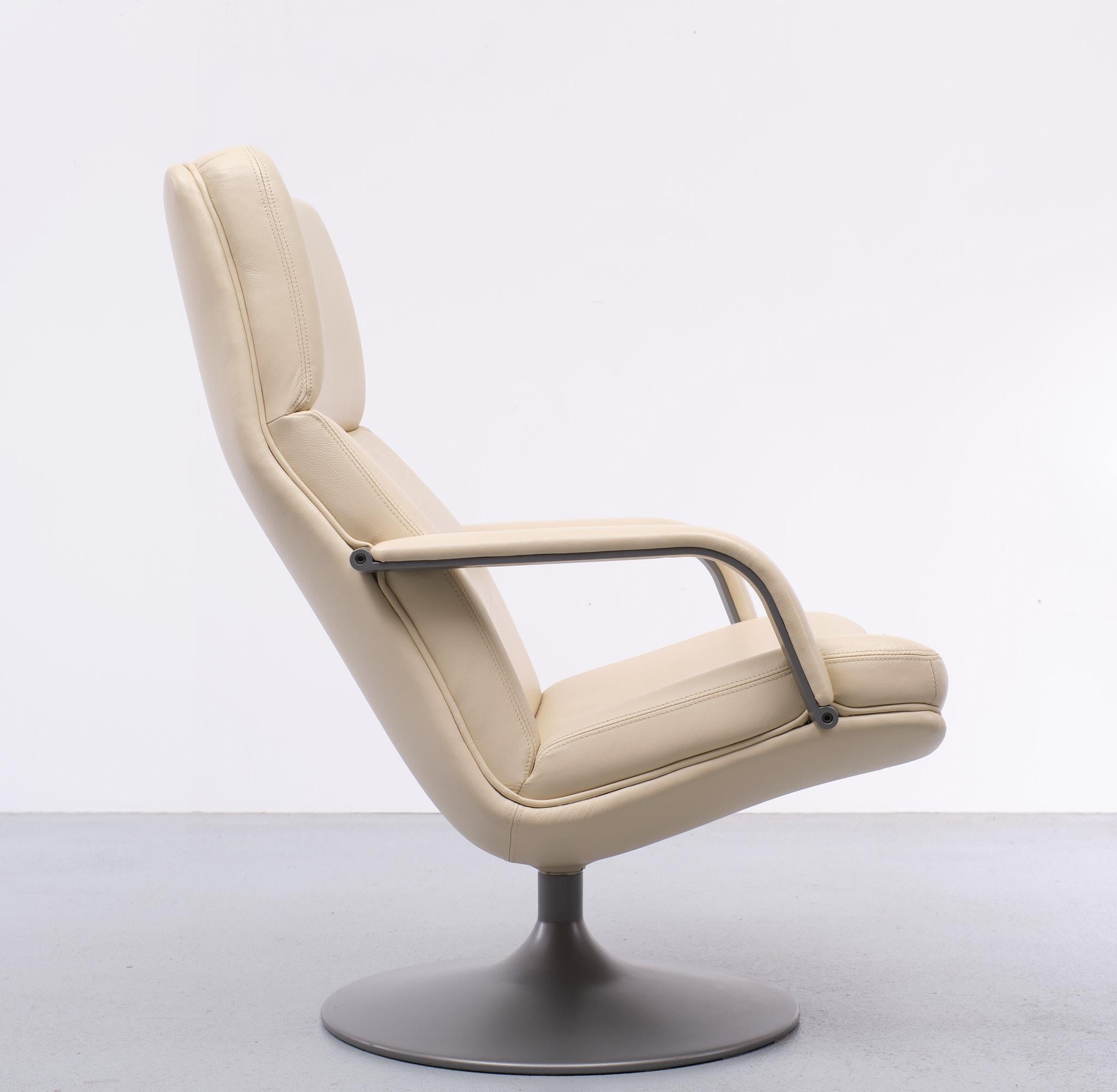 Lounge Chair Artifort Geoffrey Harcourt 1970s For Sale 4