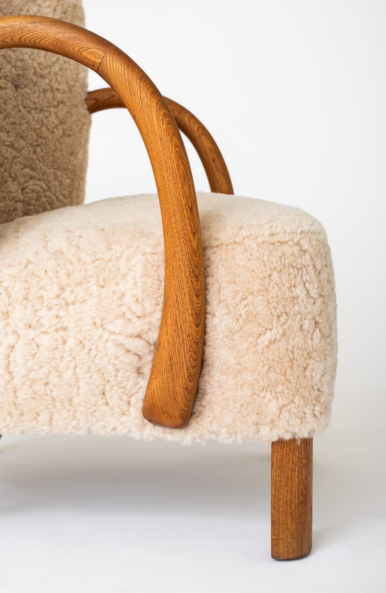 Fait main Fauteuil de salon attribué à Viggo Boesen modèle 107 par Slagelse Mobelvaerk, années 1940 en vente