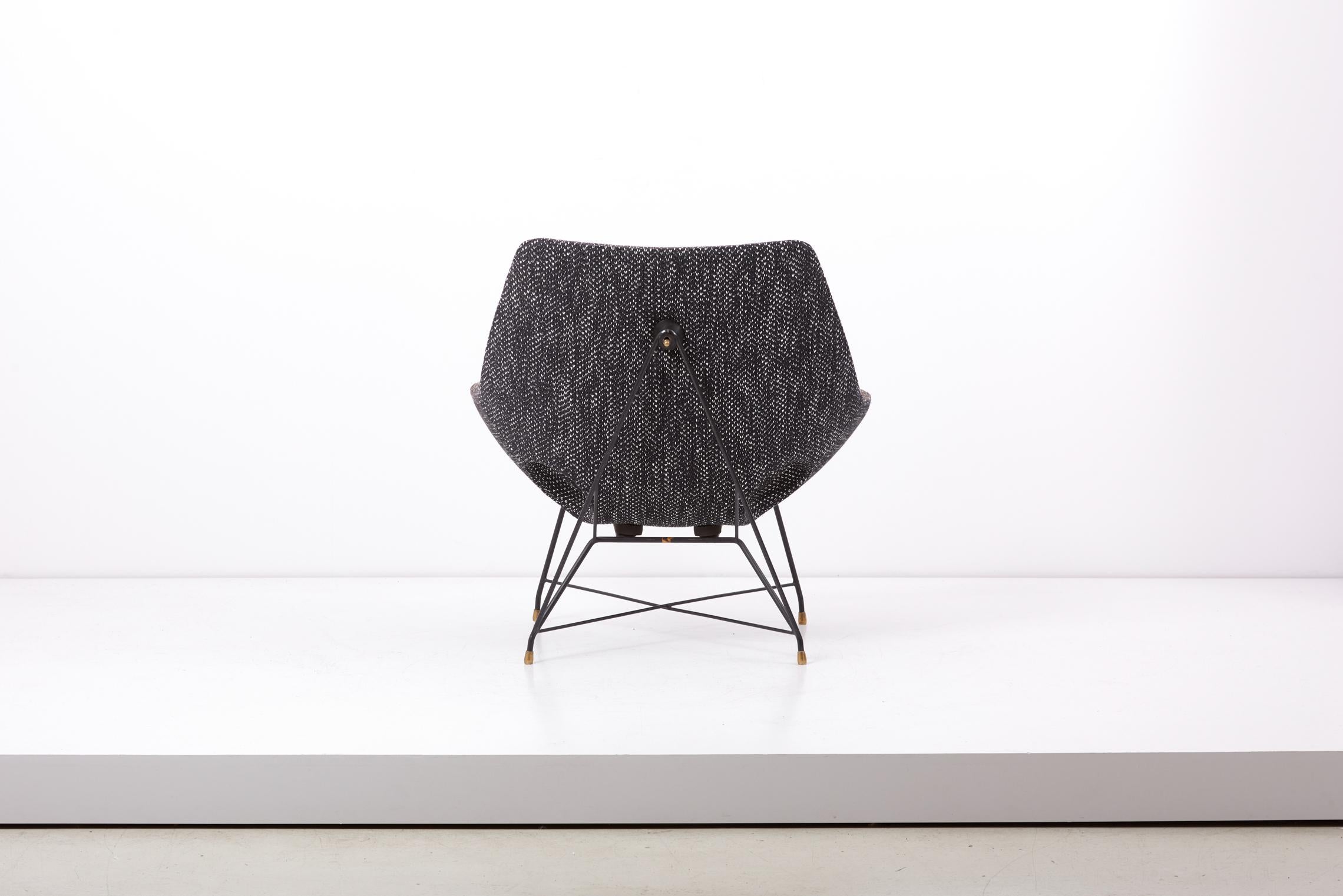Metal Lounge Chair by Augusto Bozzi for Saporiti in black & white fabric, Italy, 1950s For Sale