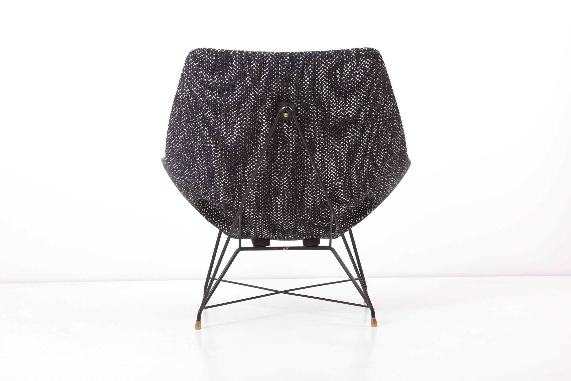 Lounge Chair by Augusto Bozzi for Saporiti in black & white fabric, Italy, 1950s For Sale 2