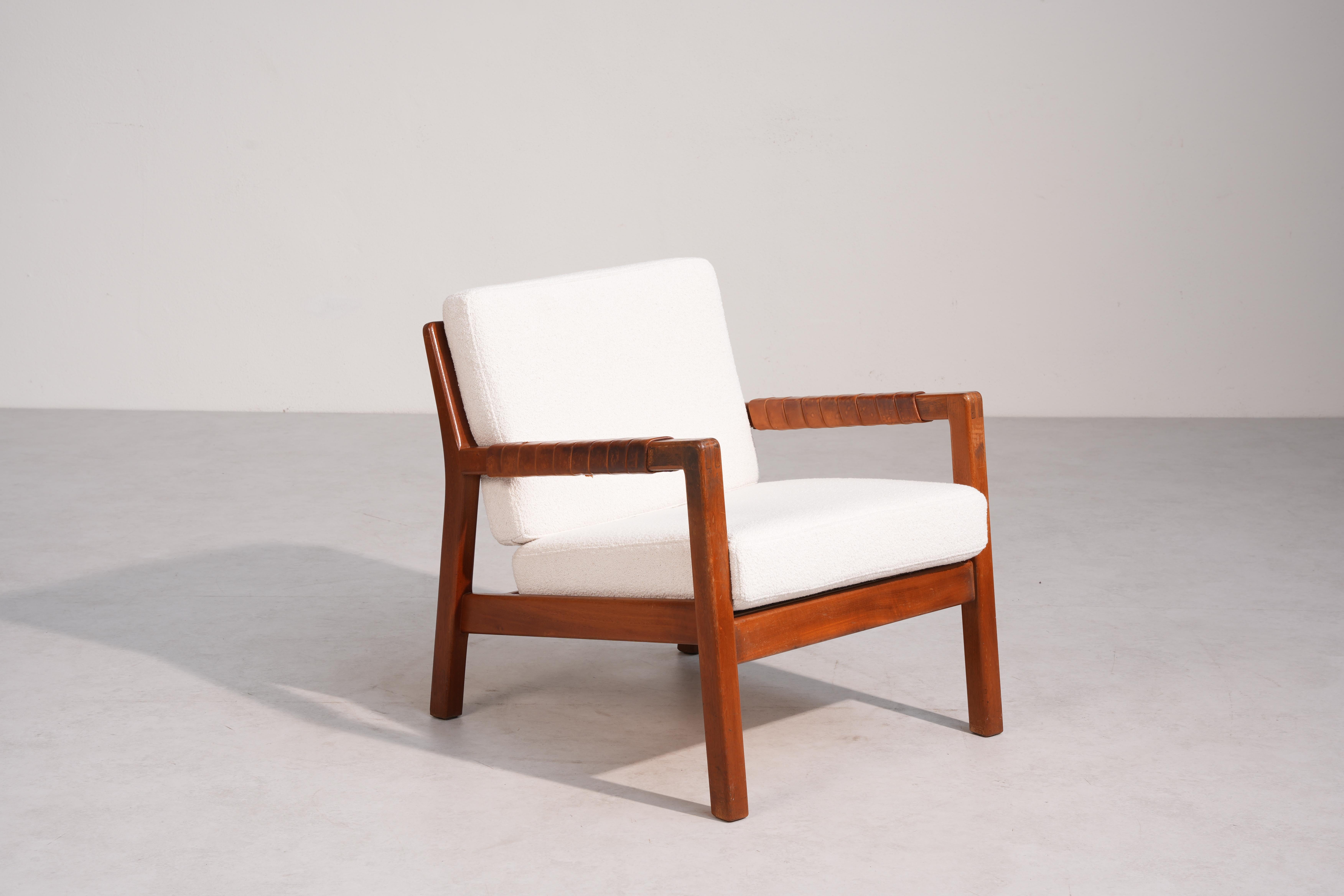 Silla de salón de Carl Gustaf Hiort af Örnas, Finlandia Años 60 siglo XX en venta