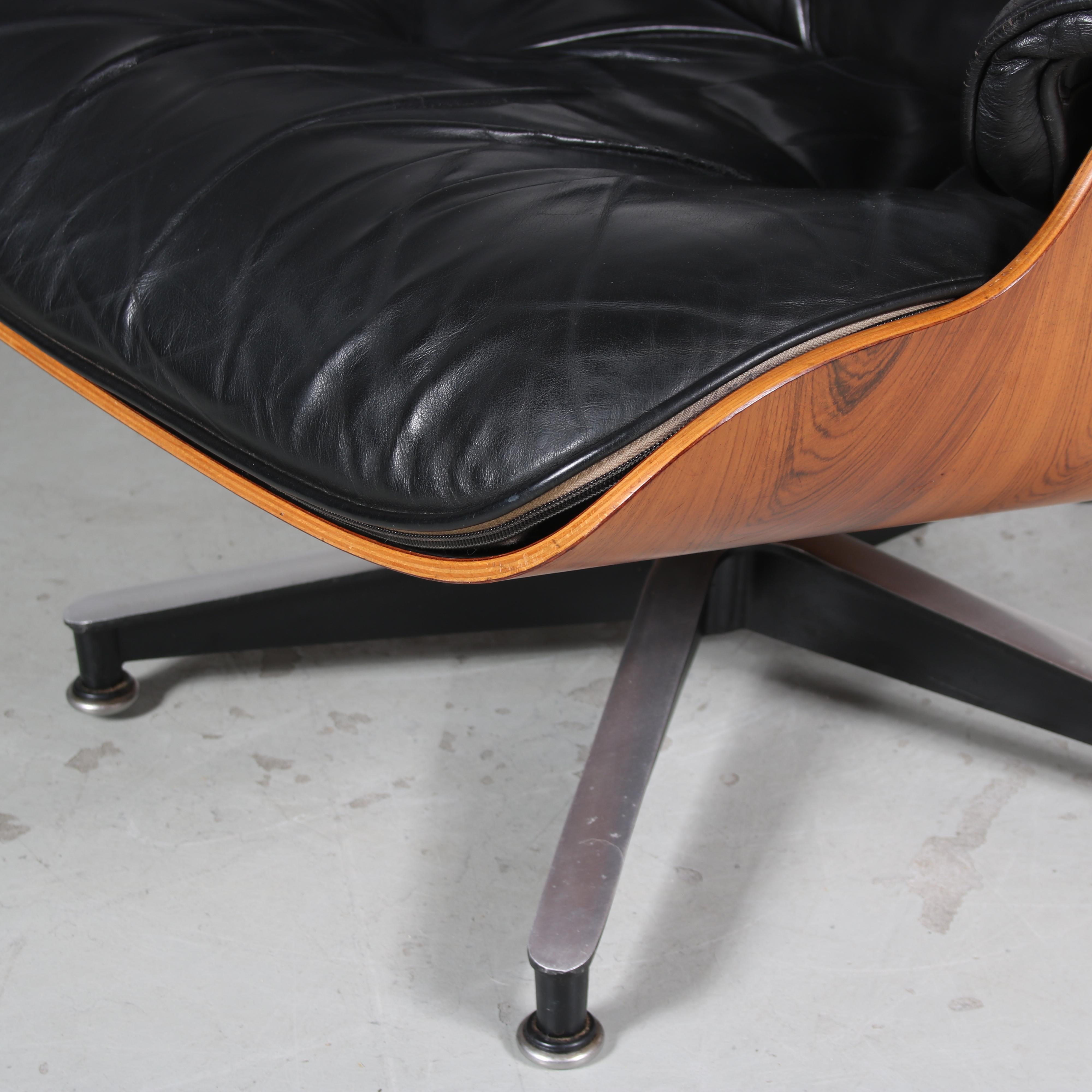 Lounge Chair by Charles & Ray Eames for Herman Miller, USA For Sale 3