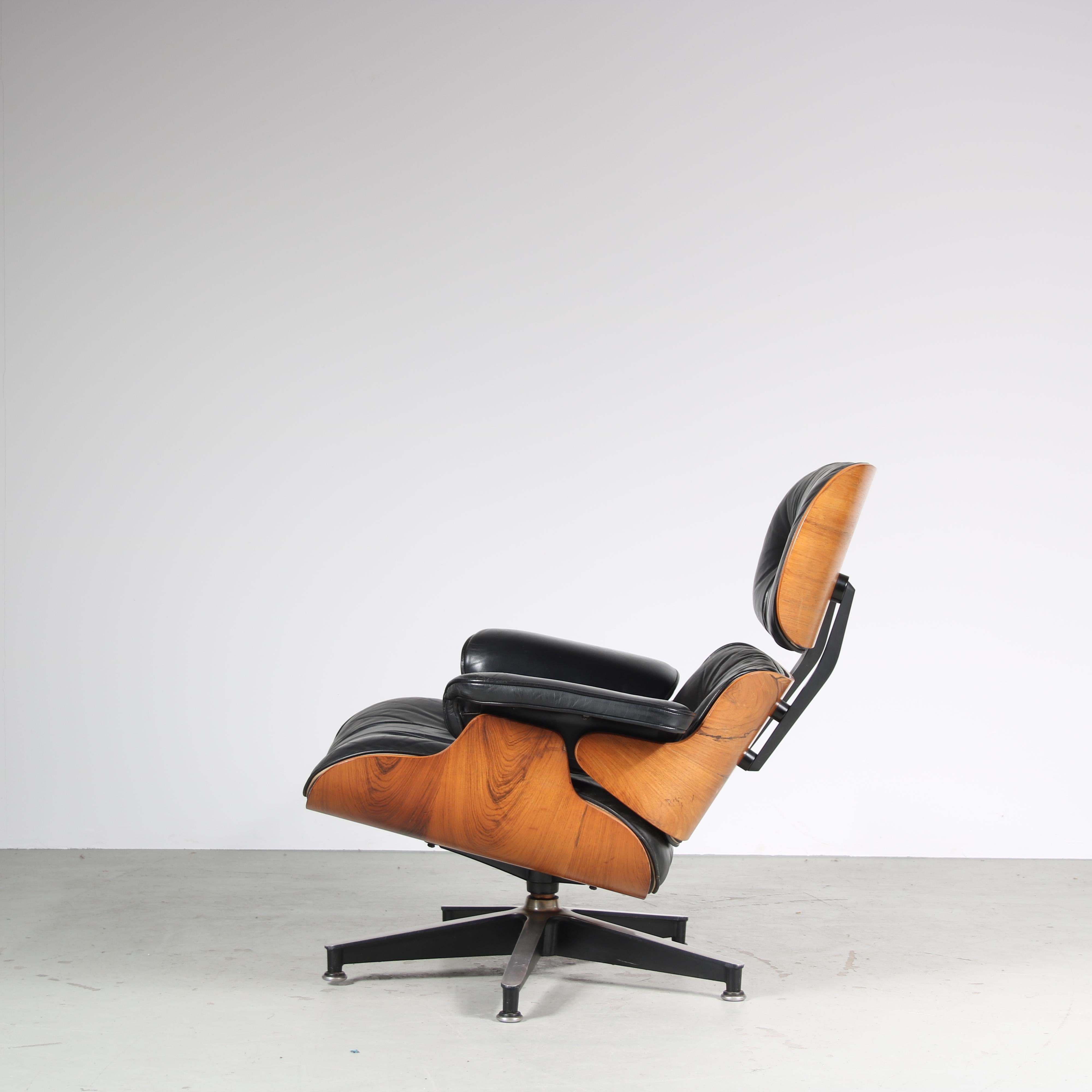 Lounge Chair by Charles & Ray Eames for Herman Miller, USA In Good Condition For Sale In Amsterdam, NL