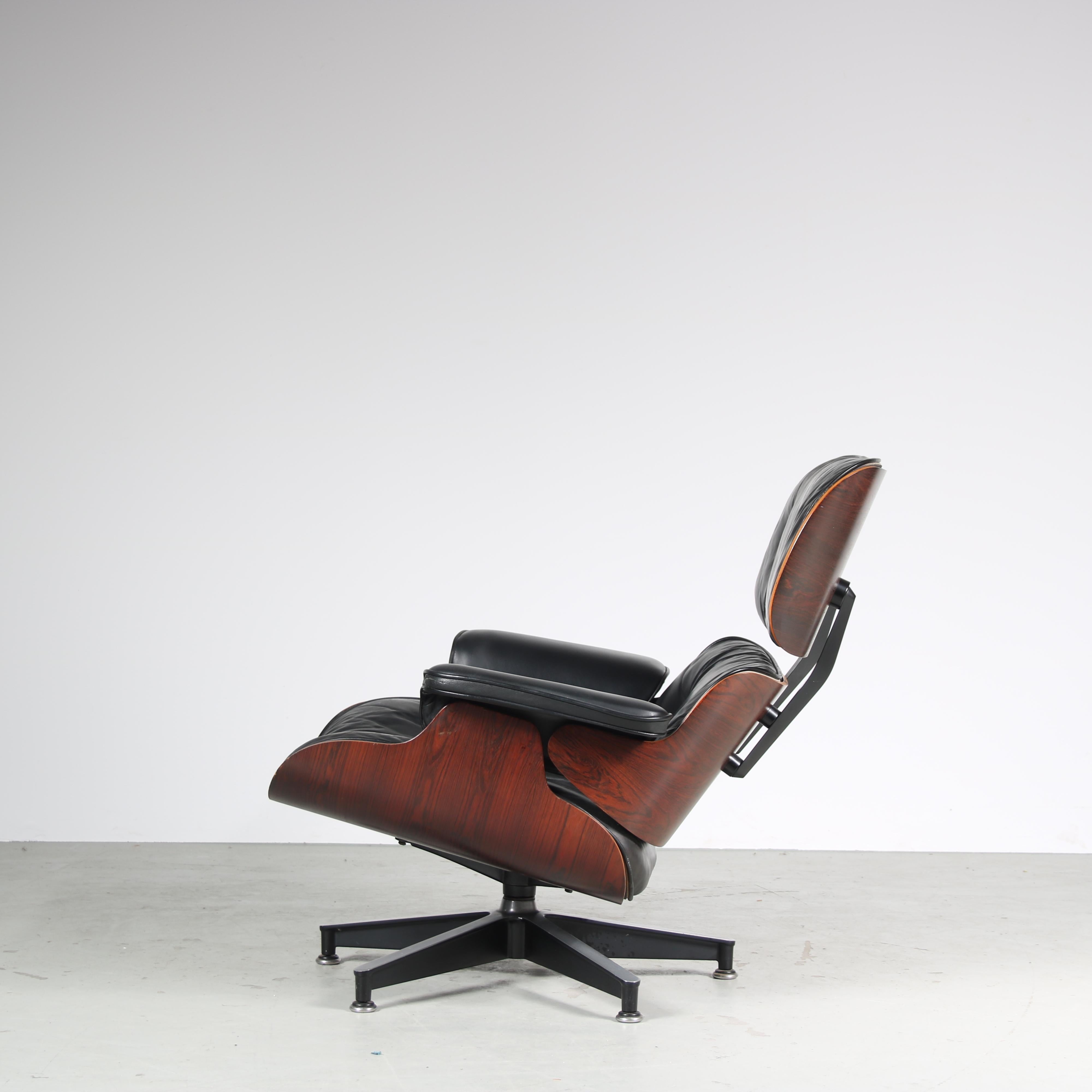 20th Century Lounge Chair by Charles & Ray Eames for Herman Miller, USA In Good Condition In Amsterdam, NL