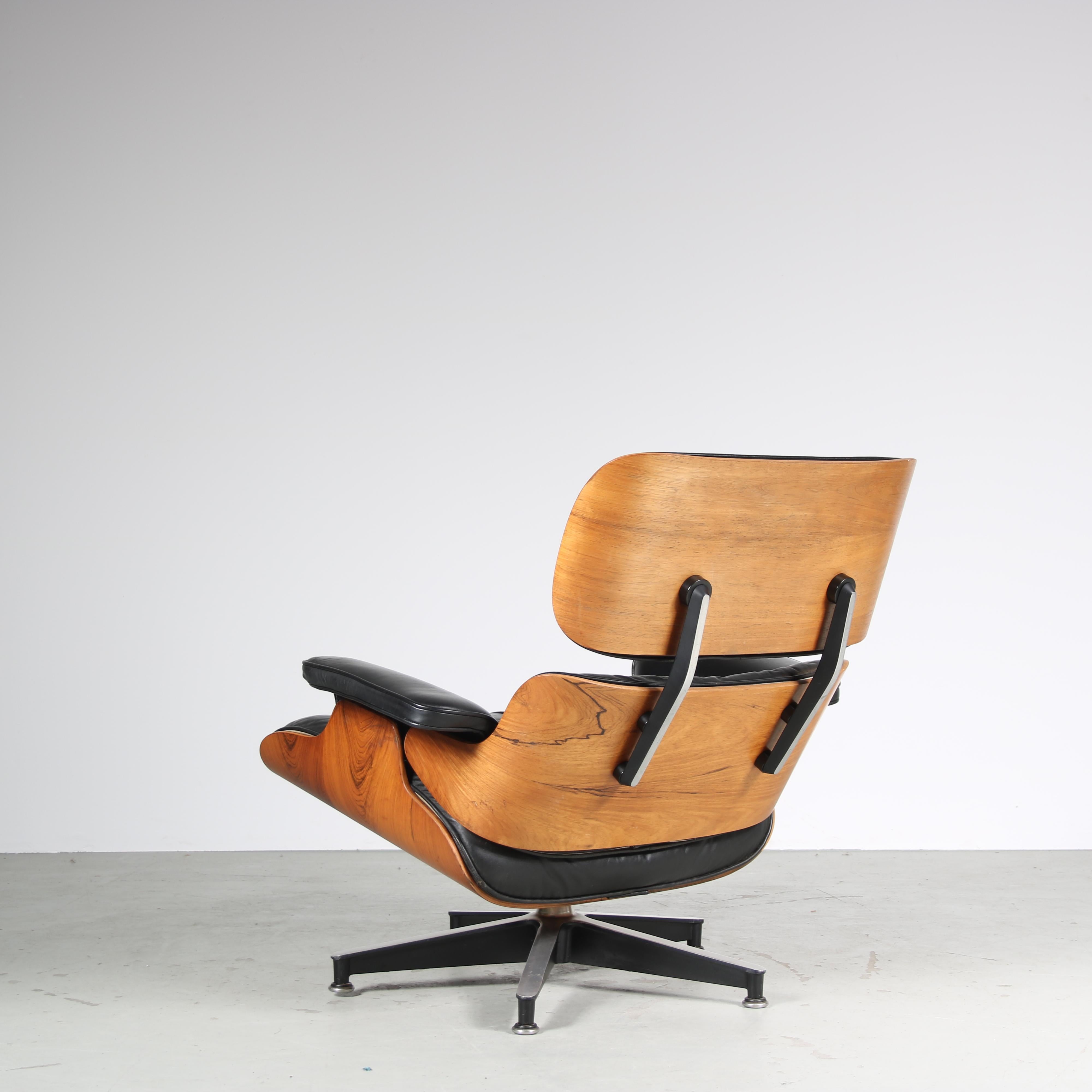 20th Century Lounge Chair by Charles & Ray Eames for Herman Miller, USA For Sale