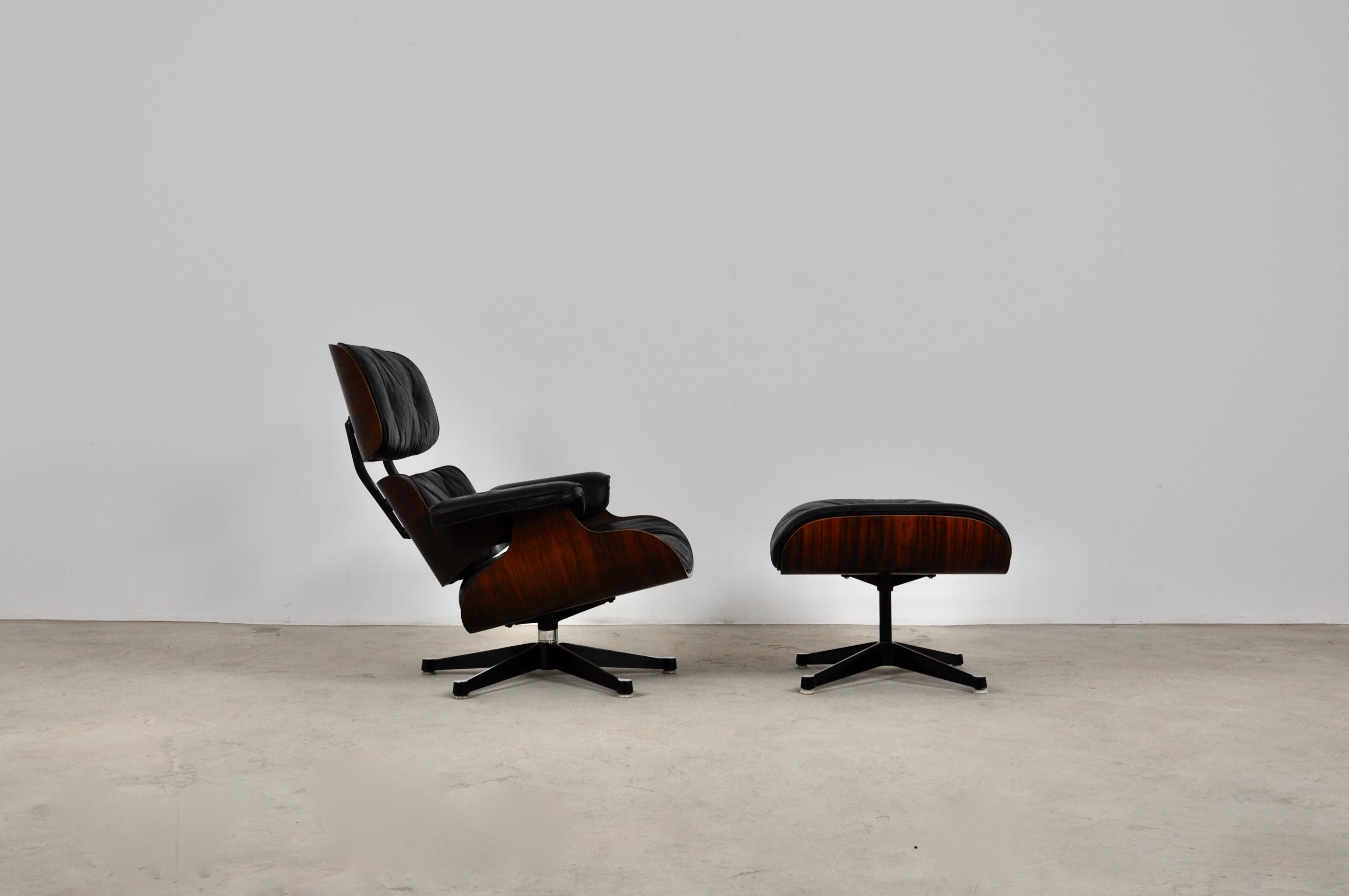 Lounge Chair by Charles & Ray Eames for Mobilier International, 1970s 5