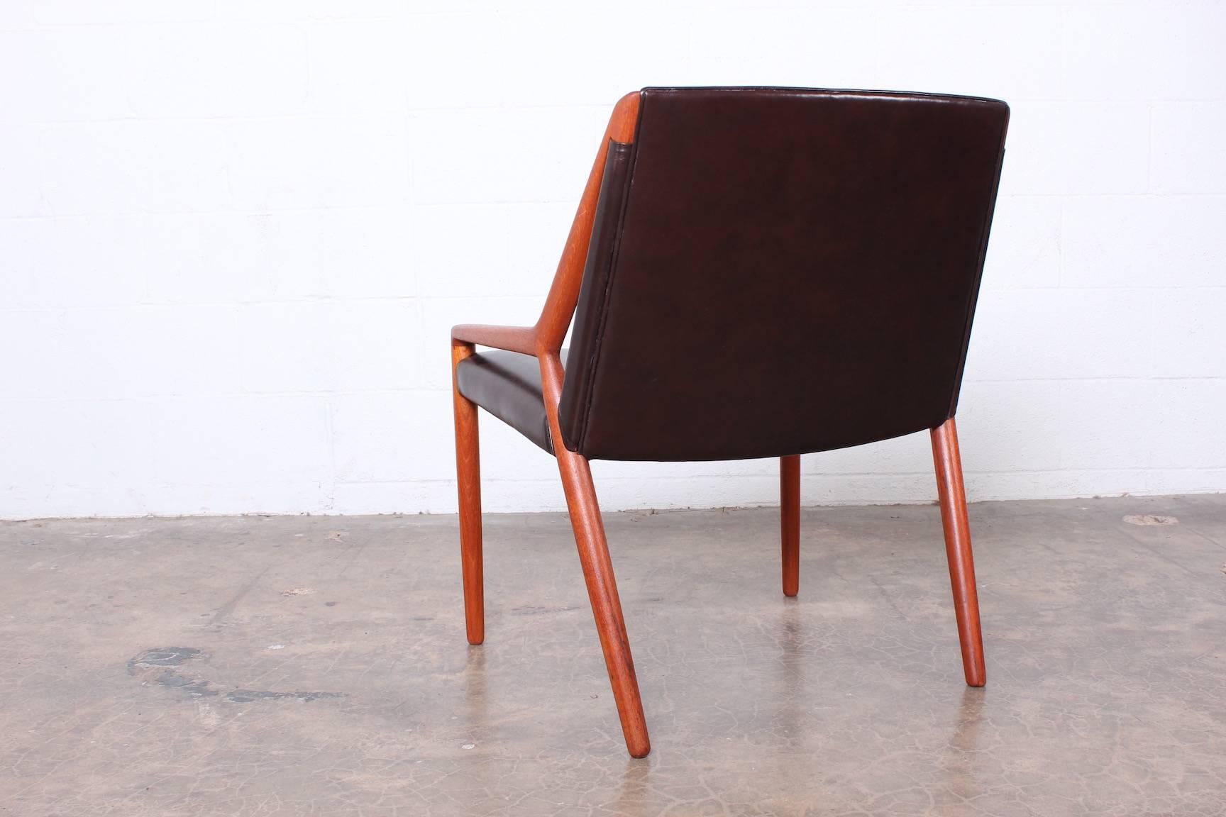 Teak Lounge Chair by Ejner Larsen and Axel Bender Madsen for Willy Beck For Sale