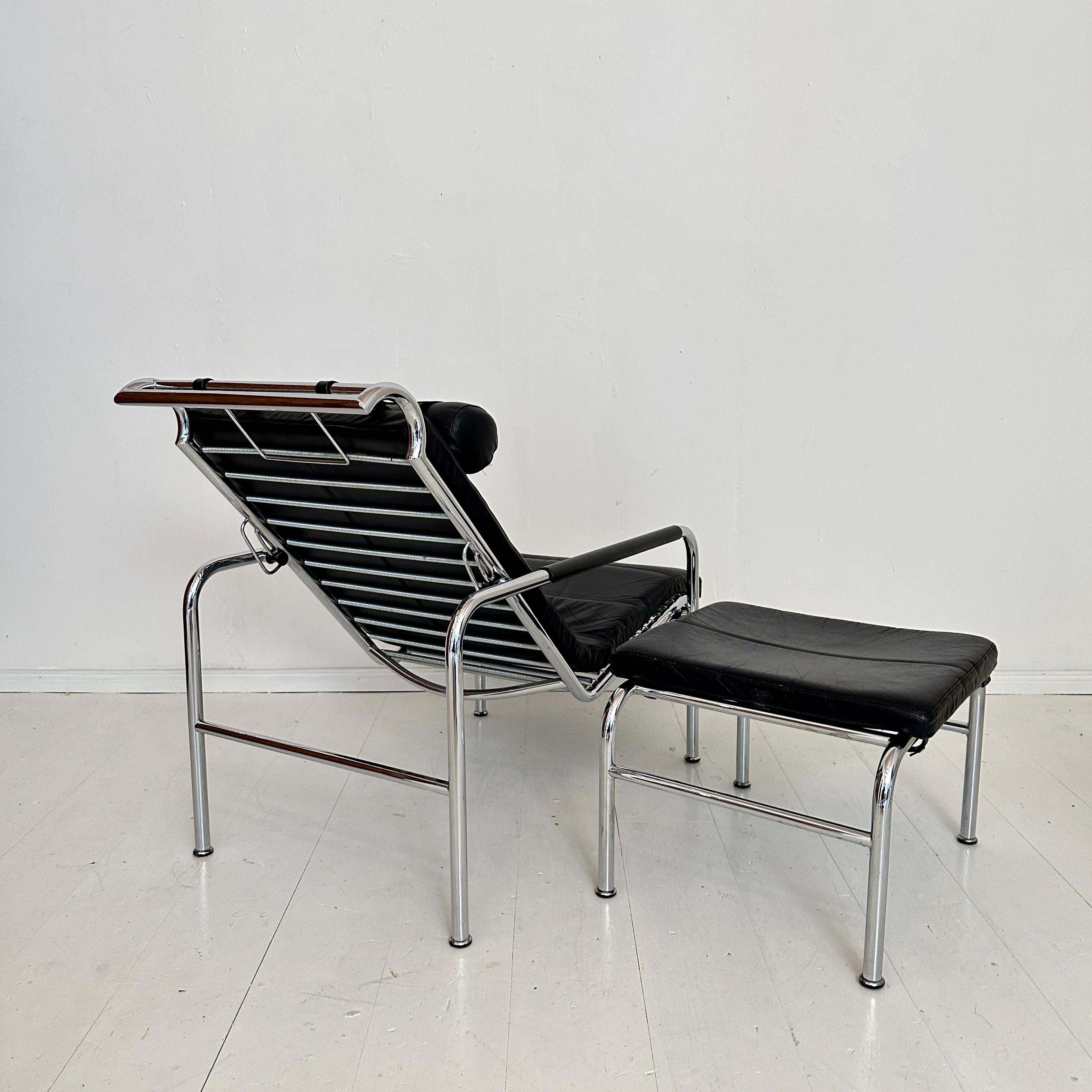 Chaise longue de Gabriele Mucchi pour Zanotta en chrome et cuir noir, années 1980 3