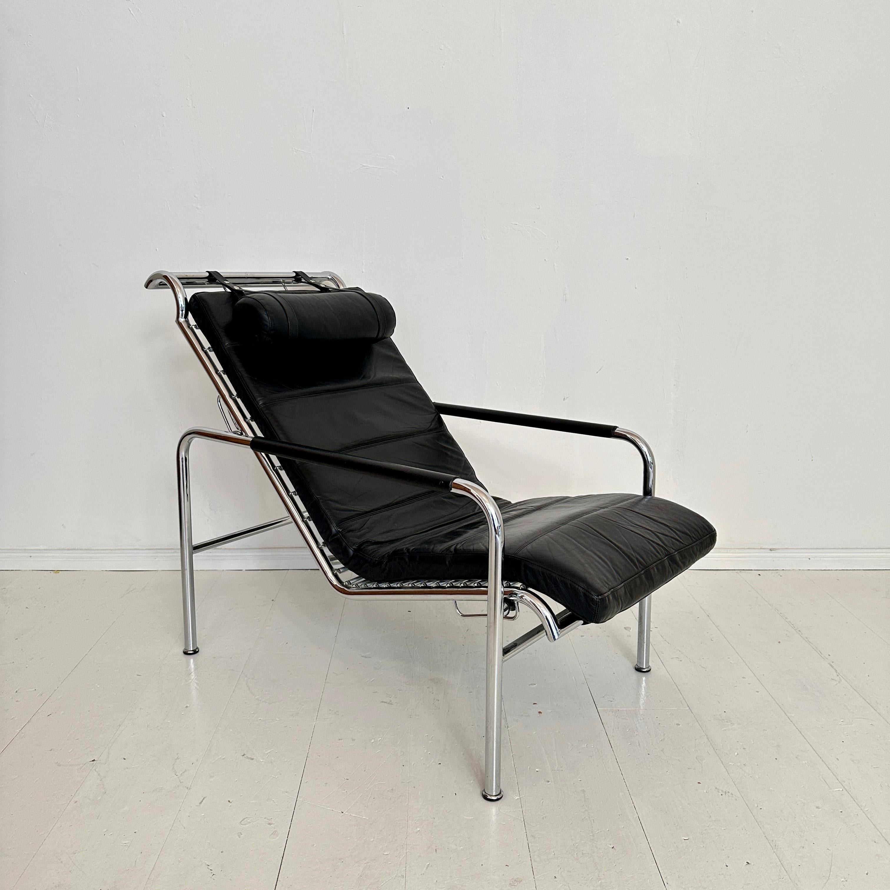Postmoderne Chaise longue de Gabriele Mucchi pour Zanotta en chrome et cuir noir, années 1980