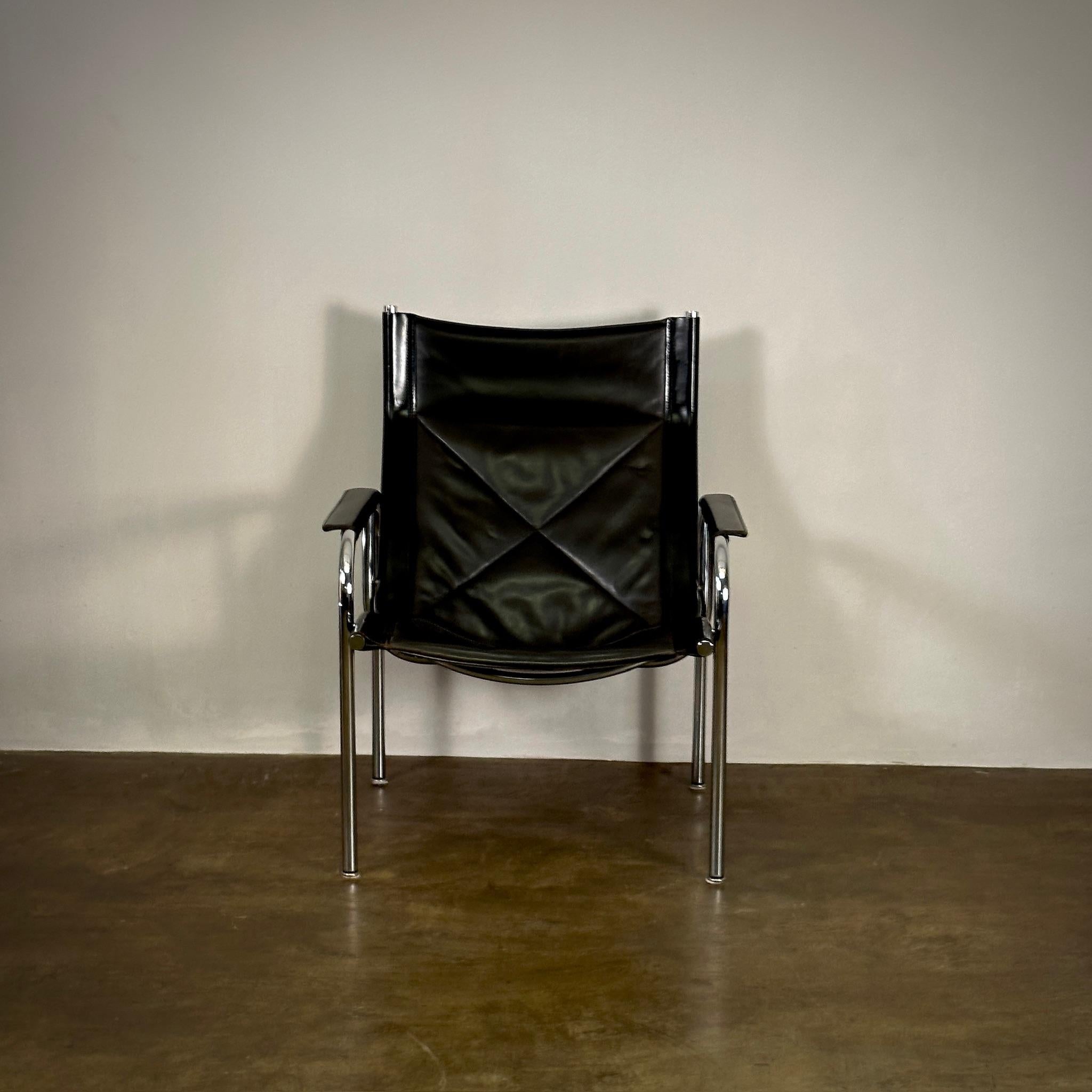 Bauhaus Lounge chair by Hans Eichenberger For Sale