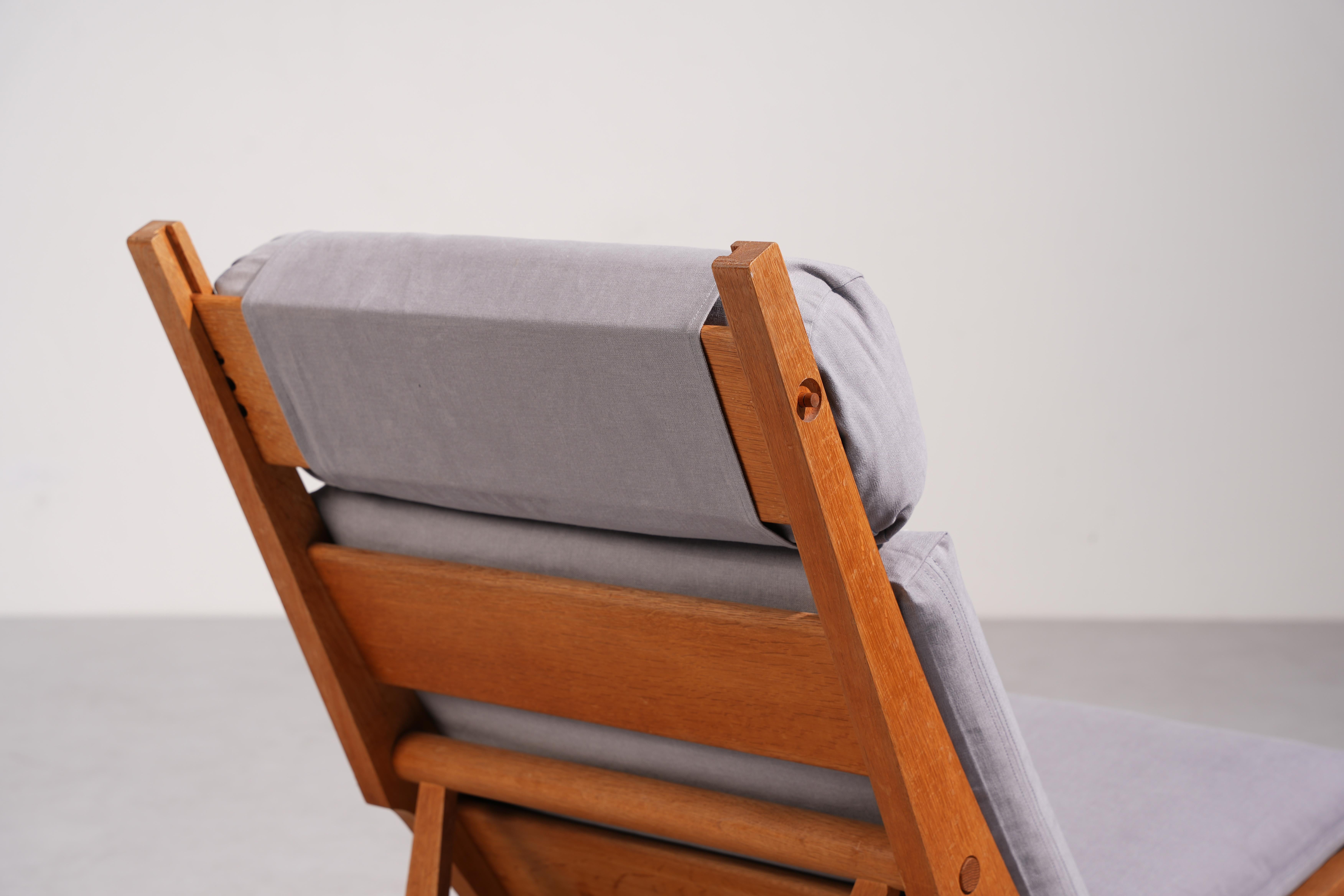 Loungesessel von Hans J. Wegner für AP Stolen AP71, Dänemark 1960er Jahre Neu gepolstert* (Eichenholz) im Angebot